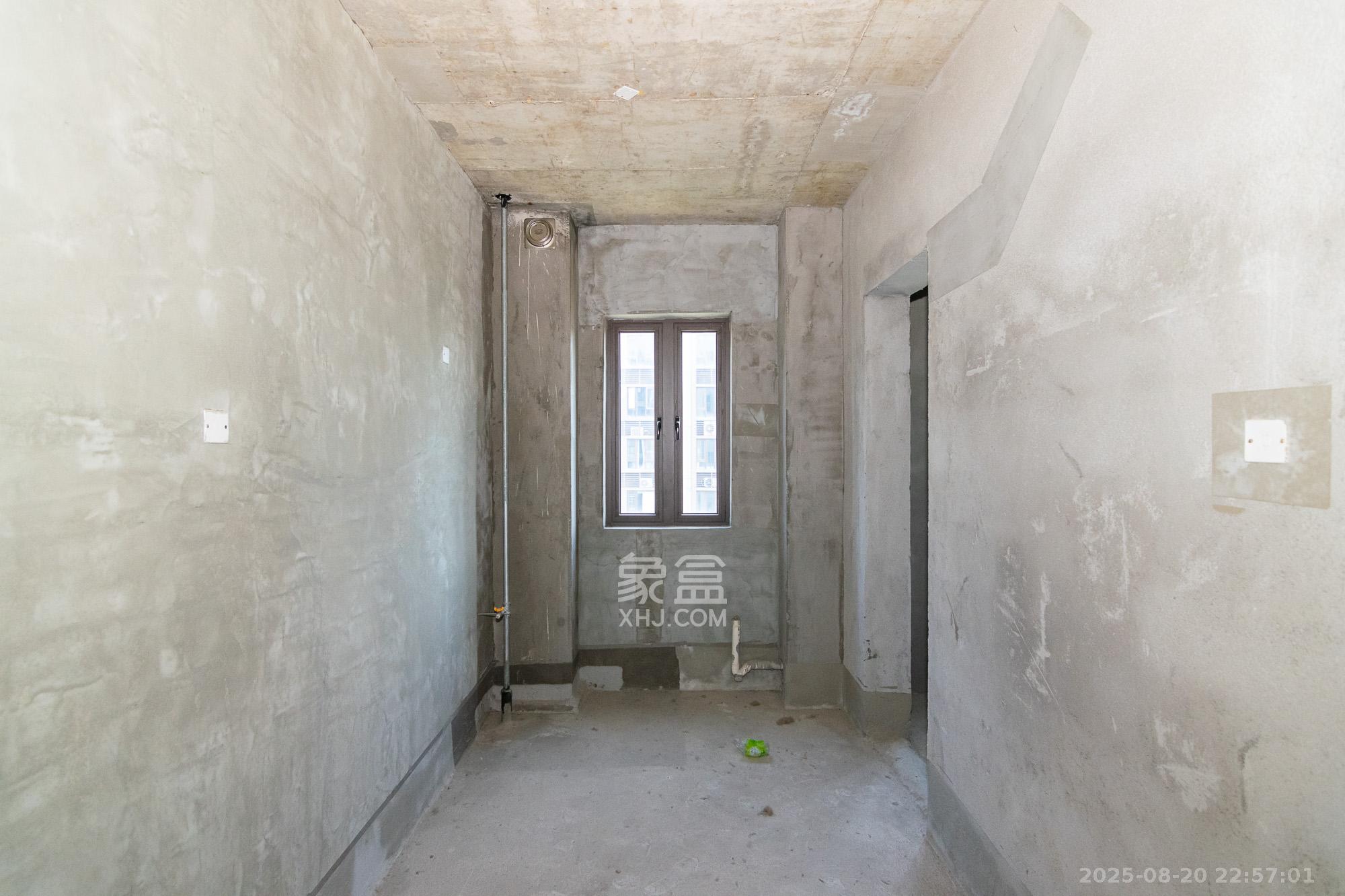 碧桂园御园  4室2厅2卫    166.0万厨房