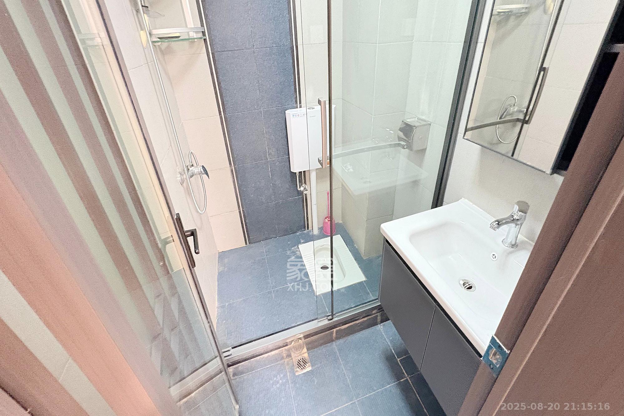 芙蓉同发  2室1厅1卫    69.0万卫生间