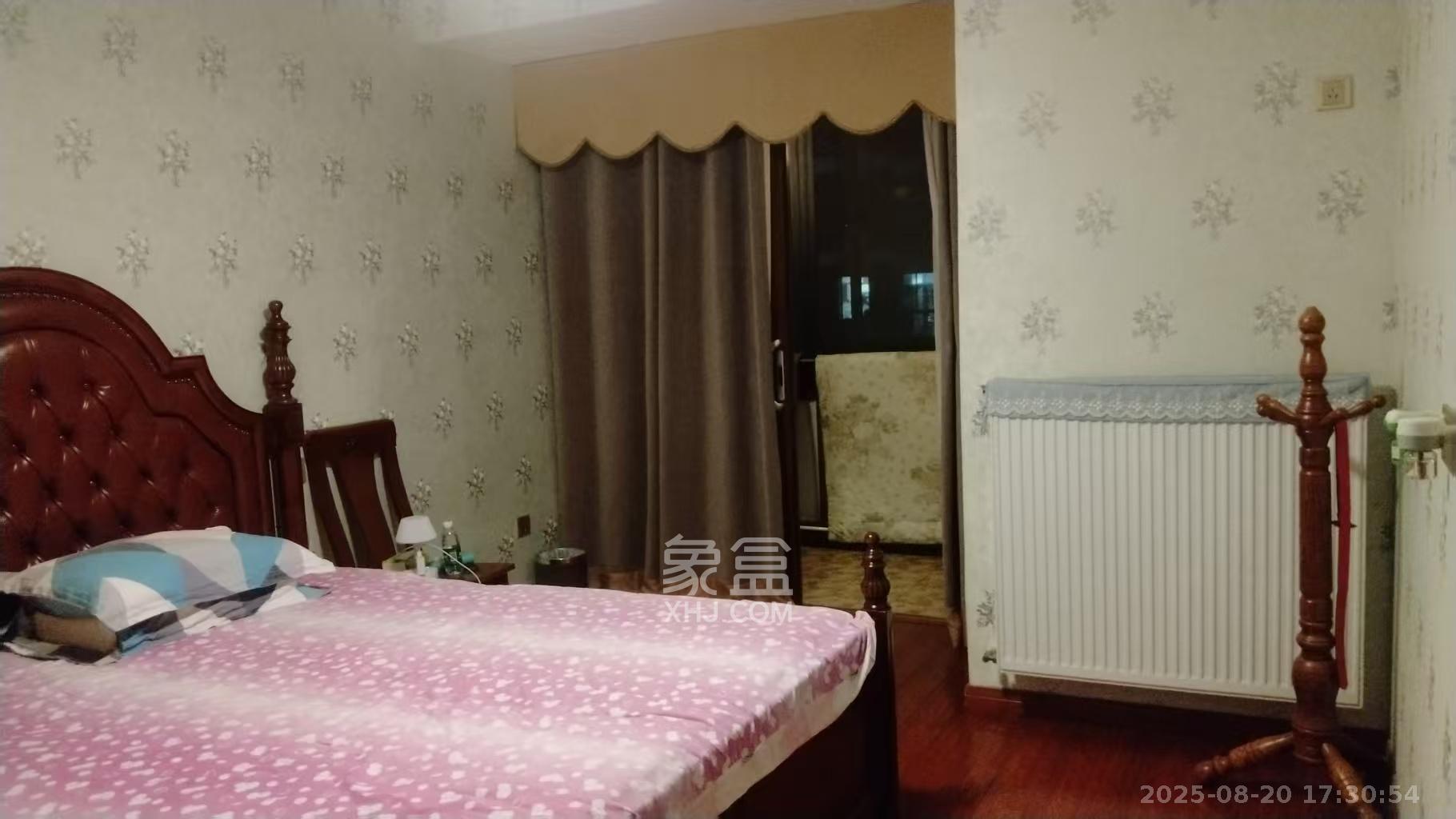 奥林匹克花园  3室2厅2卫    3200.0元/月室内图