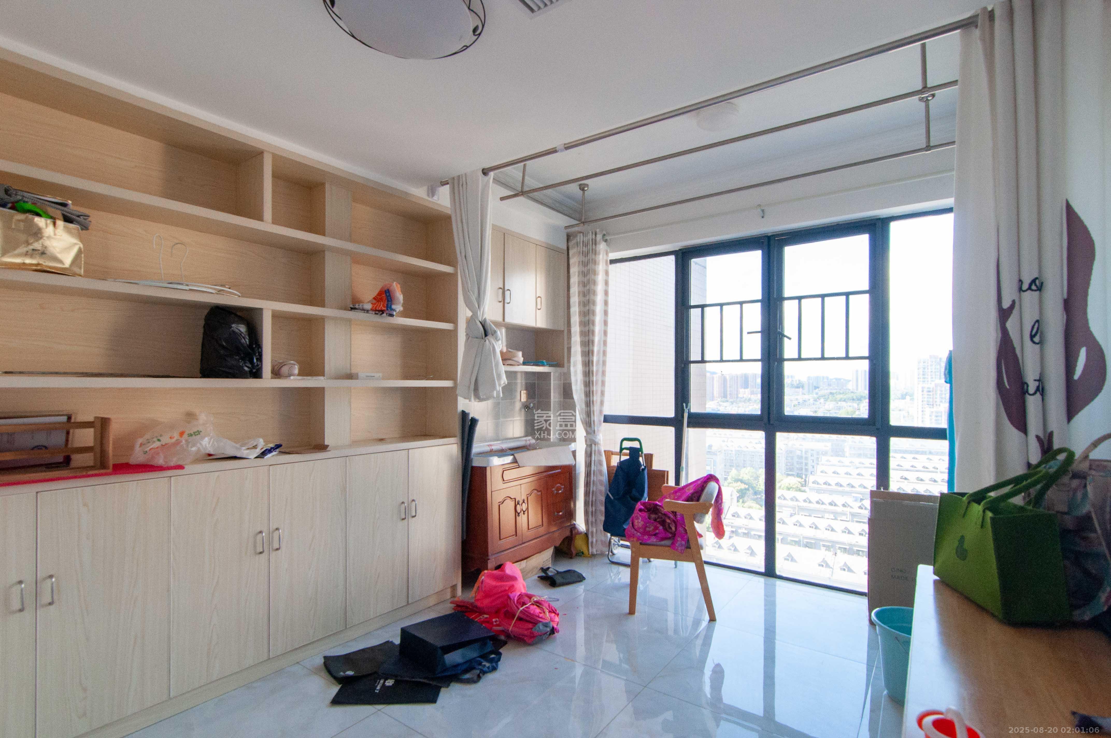 中央美郡  4室2厅2卫    170.0万其他