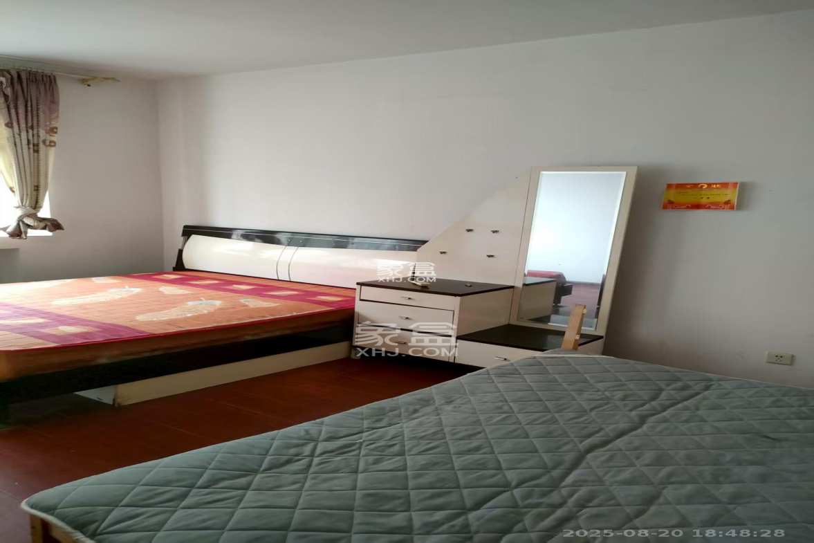 泰禹家园(彩云之翼家园一期、二期、三期) 4室2厅2卫 2300.0元/月 泰禹家园(彩云之翼家园一期、二期、三期) 4室2厅2卫 2300.0元/月室内图