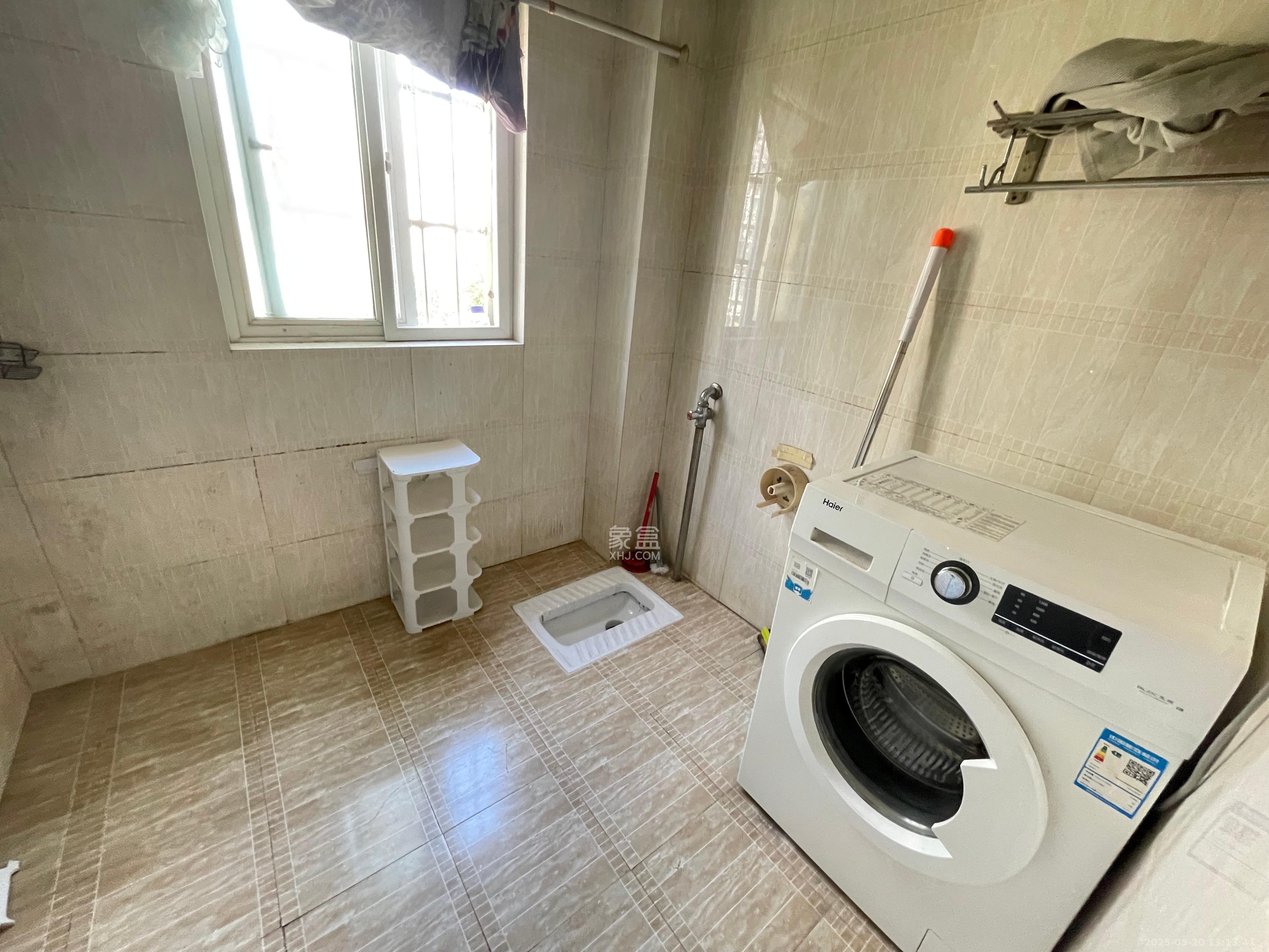 东方名都百草园  3室2厅2卫    1800.0元/月 东方名都百草园  3室2厅2卫    1800.0元/月室内图