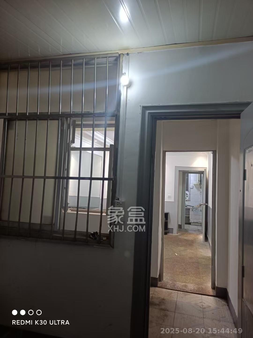 向韶村  3室1厅1卫    1800.0元/月室内图