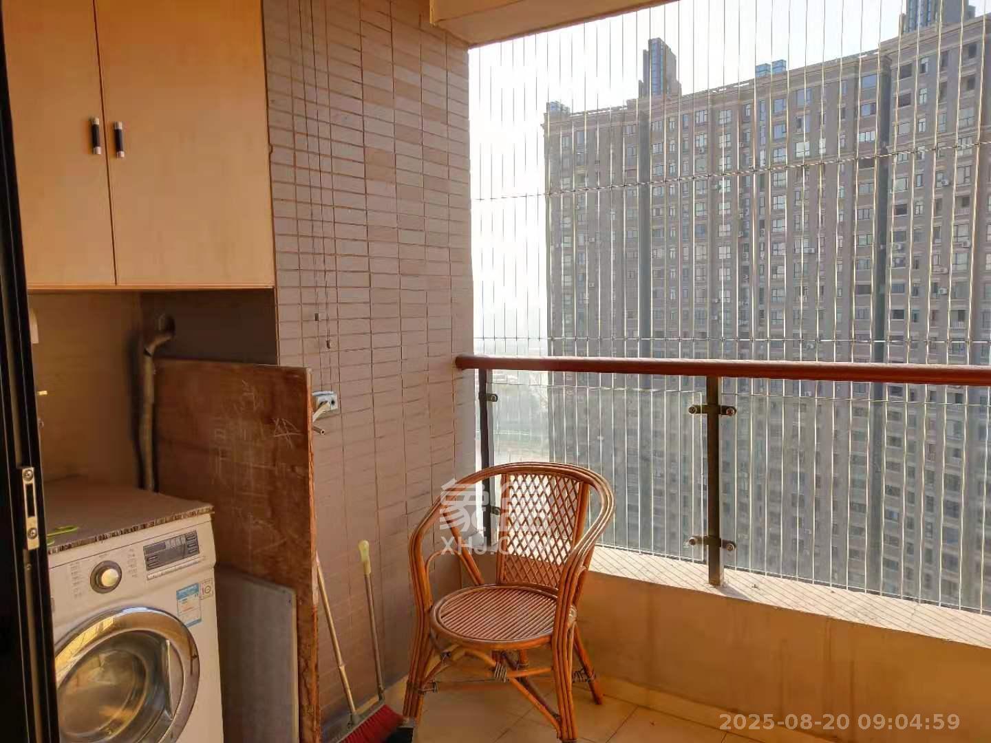 双湾国际(湘江御景花园)  2室2厅2卫    2000.0元/月 双湾国际(湘江御景花园)  2室2厅2卫    2000.0元/月