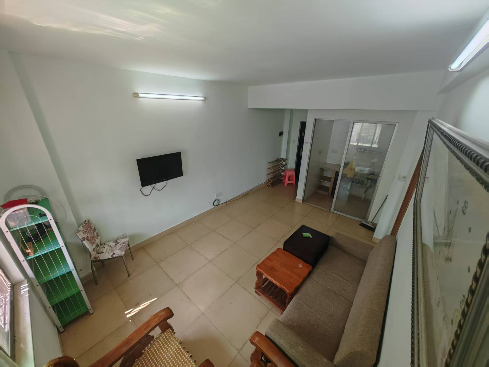 立天公寓 1室1厅1卫 56.0万 立天公寓 1室1厅1卫 56.0万客厅