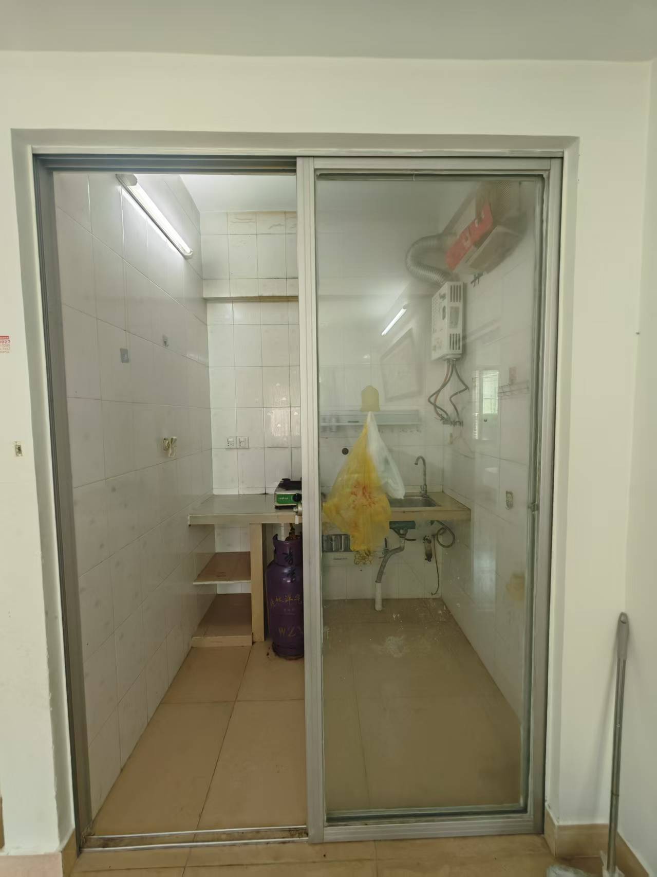 立天公寓 1室1厅1卫 56.0万 立天公寓 1室1厅1卫 56.0万客厅