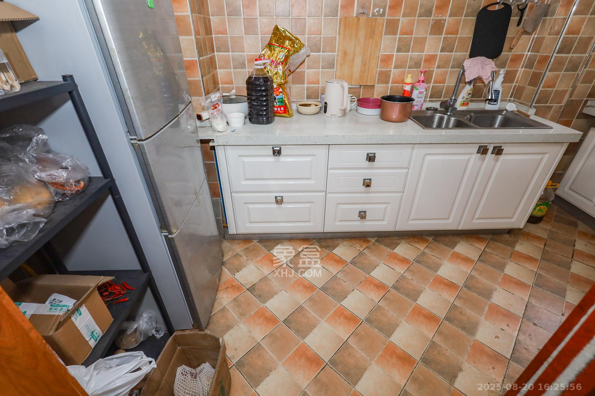 南山雍江汇(滨江国际新城) 3室2厅1卫 130.0万 南山雍江汇(滨江国际新城) 3室2厅1卫 130.0万厨房