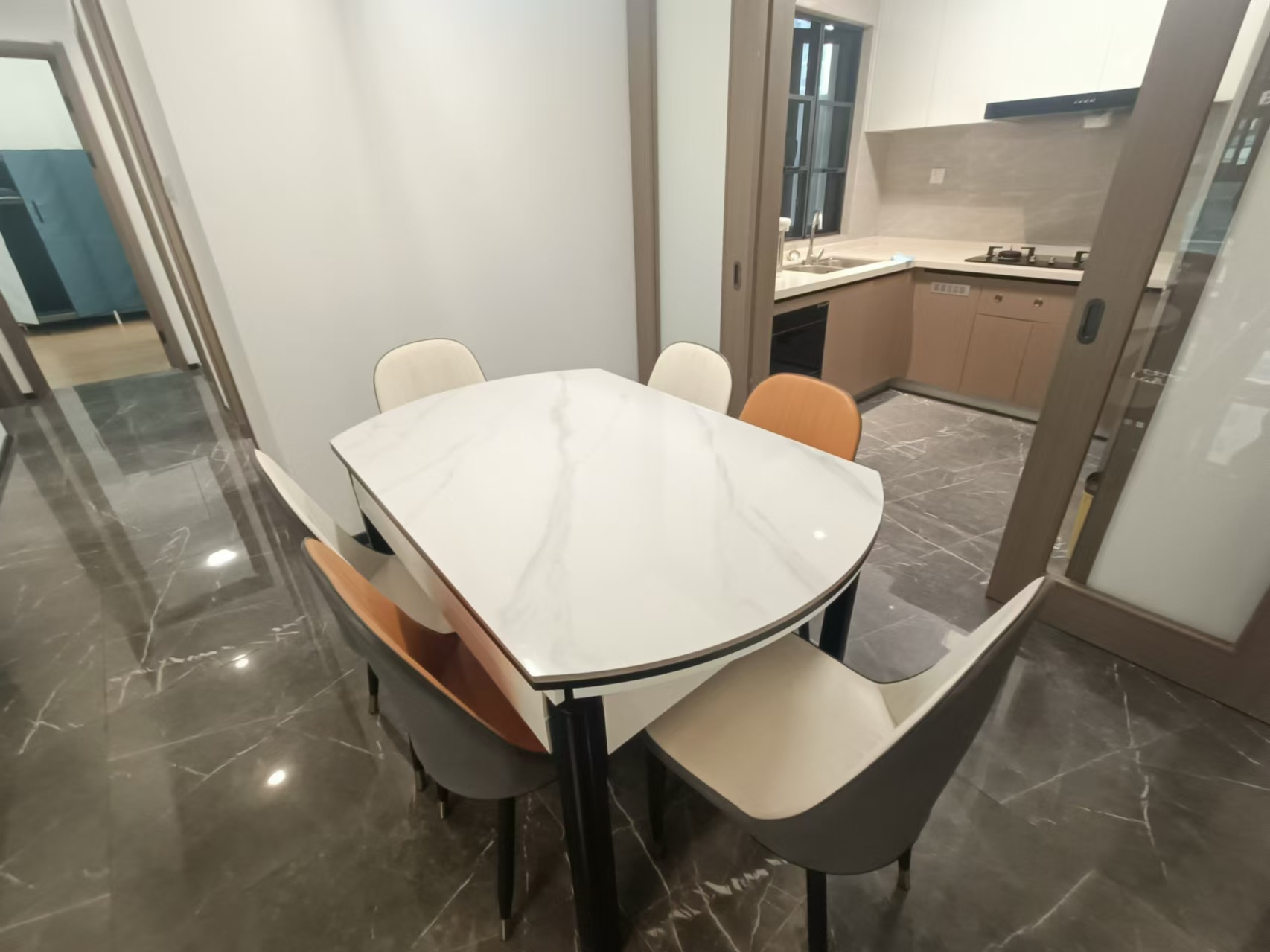 中海汇德里 3室2厅2卫 5200.0元/月 中海汇德里 3室2厅2卫 5200.0元/月室内图