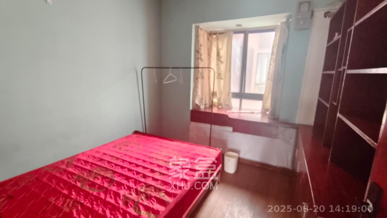 莲湖汽配城  5室2厅1卫    2700.0元/月室内图