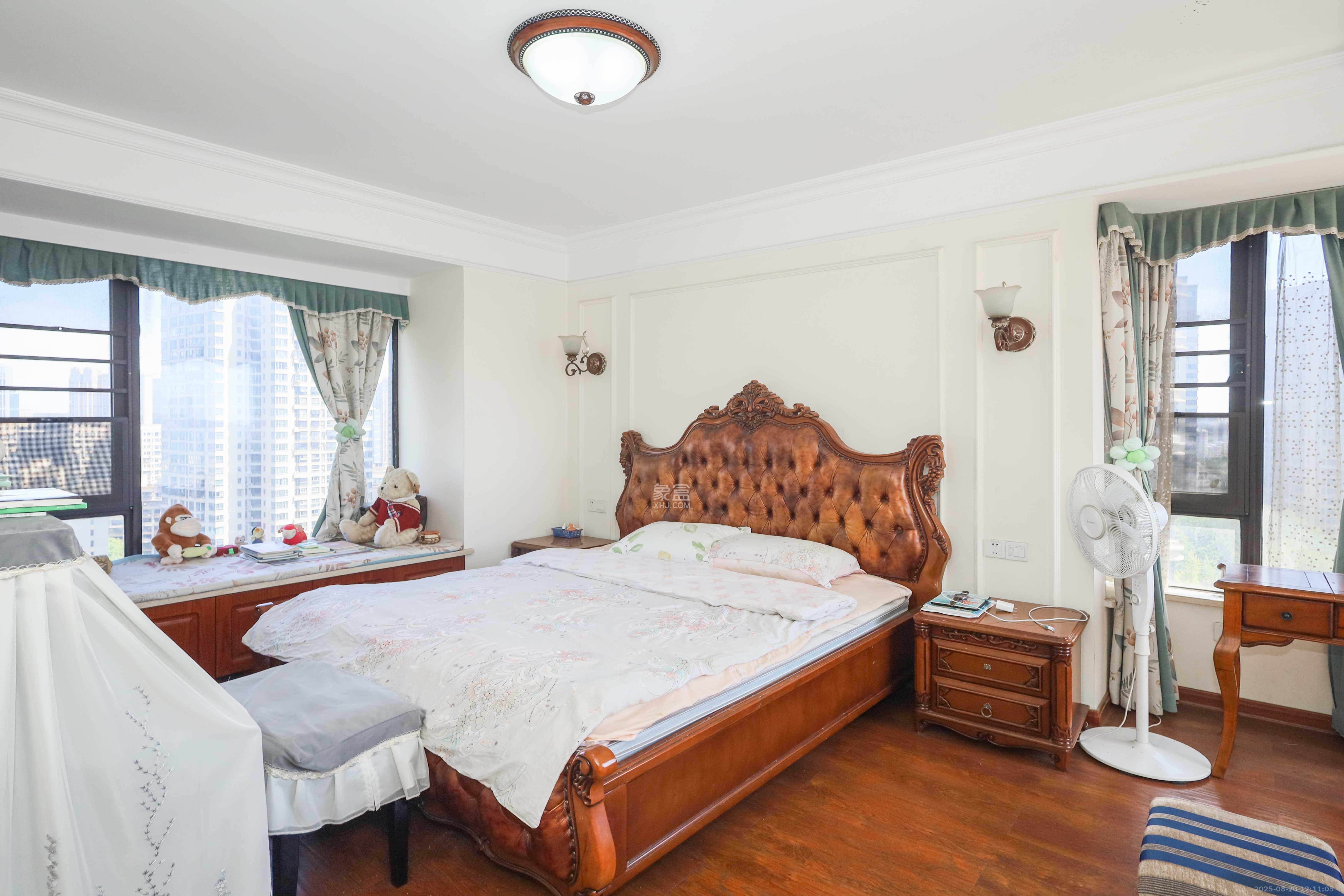 保利麓谷林语F区 4室2厅2卫 125.0万 保利麓谷林语F区 4室2厅2卫 125.0万卧室