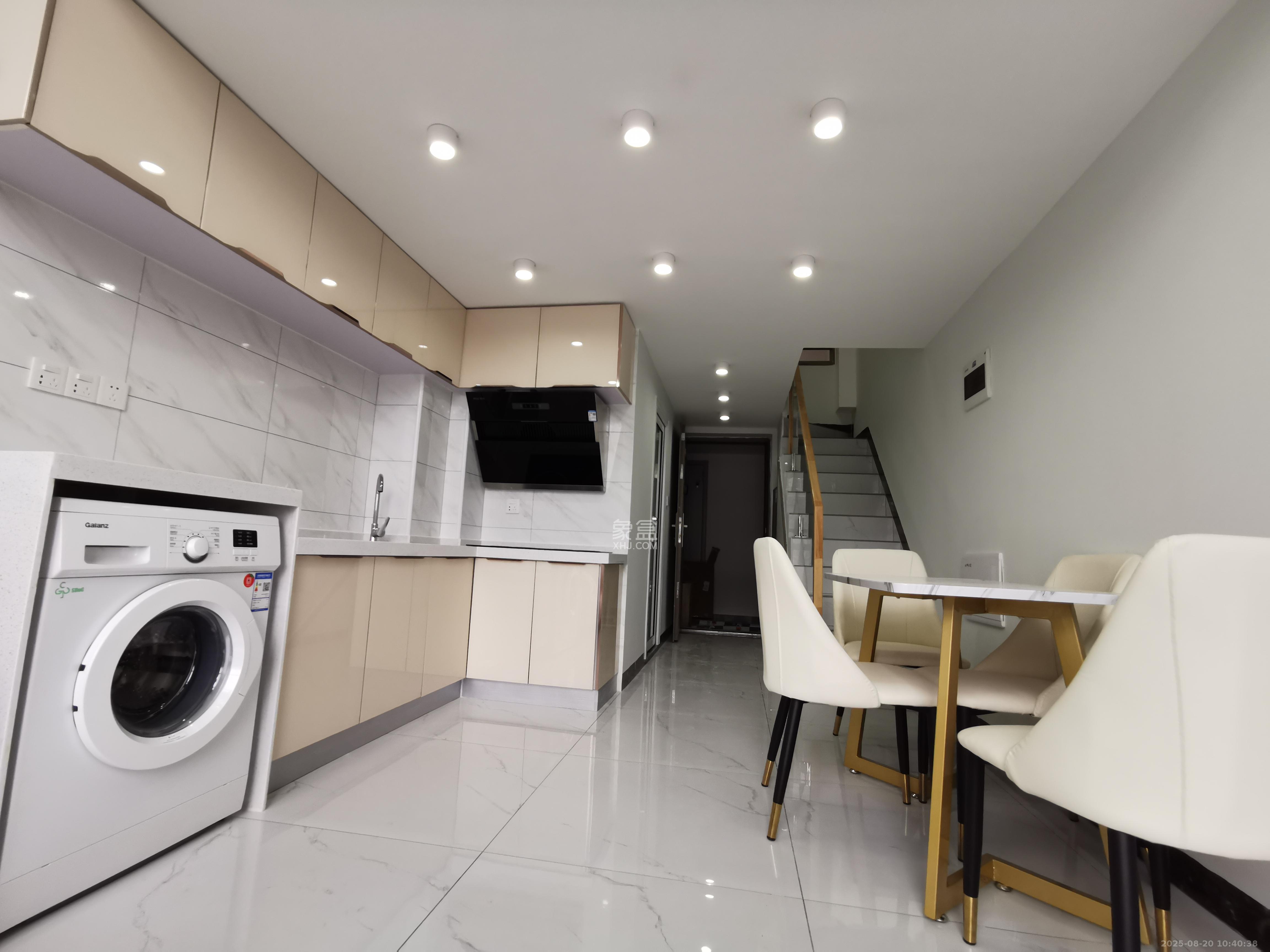 弘坤云寓 1室0厅0卫 2400.0元/月 弘坤云寓 1室0厅0卫 2400.0元/月室内图