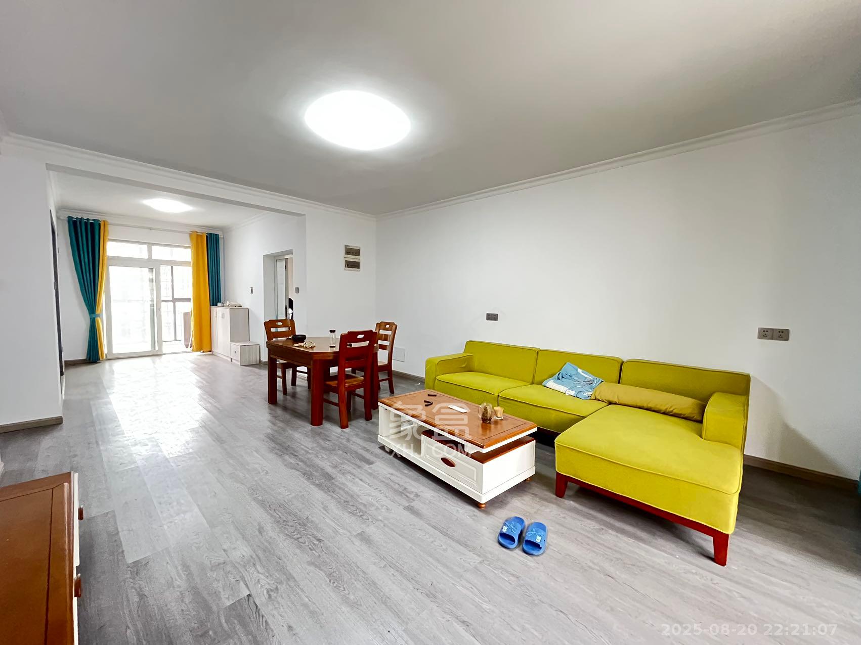 长房西郡 3室2厅2卫 2500.0元/月 长房西郡 3室2厅2卫 2500.0元/月室内图