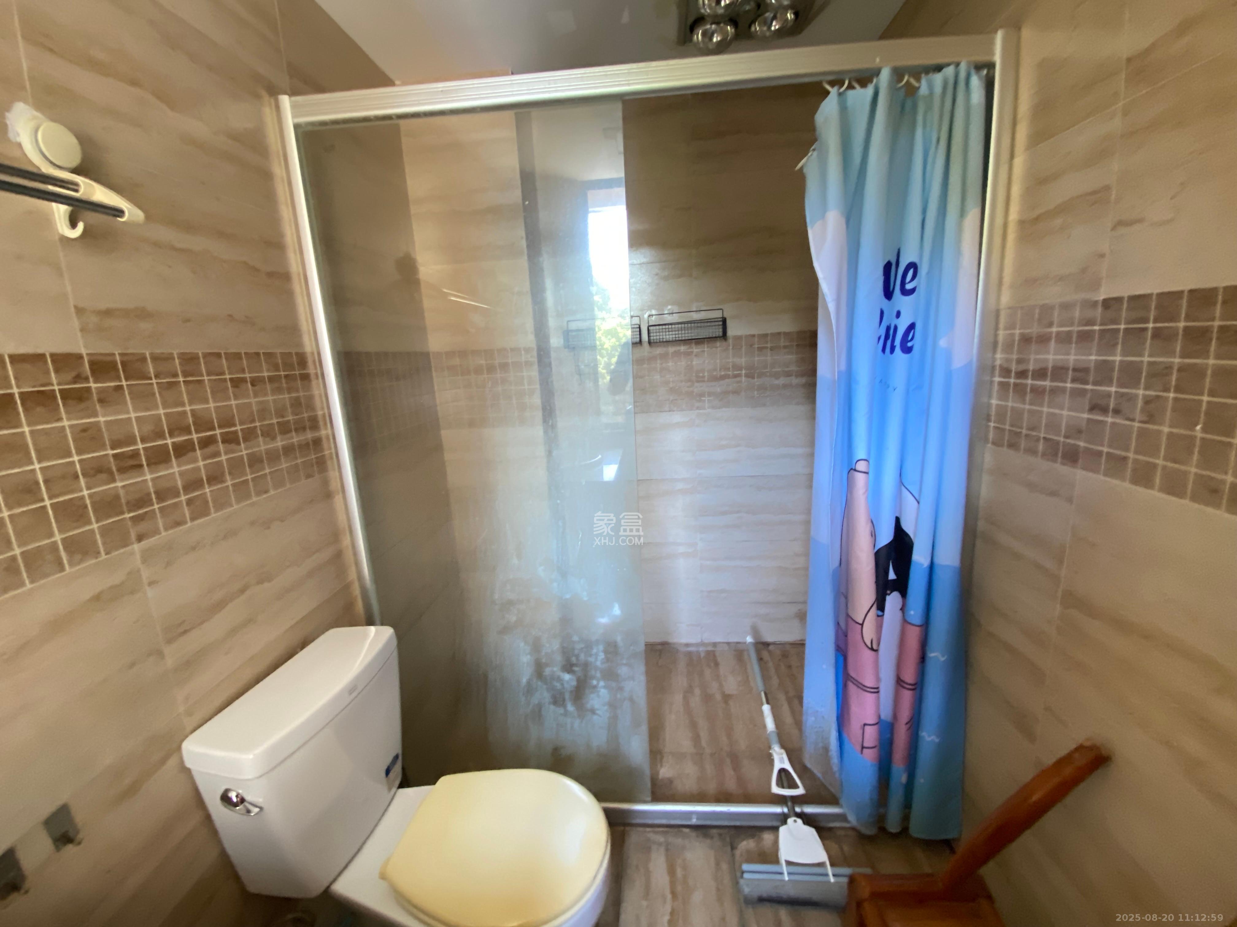 共和世家 2室2厅1卫 1900.0元/月 共和世家 2室2厅1卫 1900.0元/月室内图