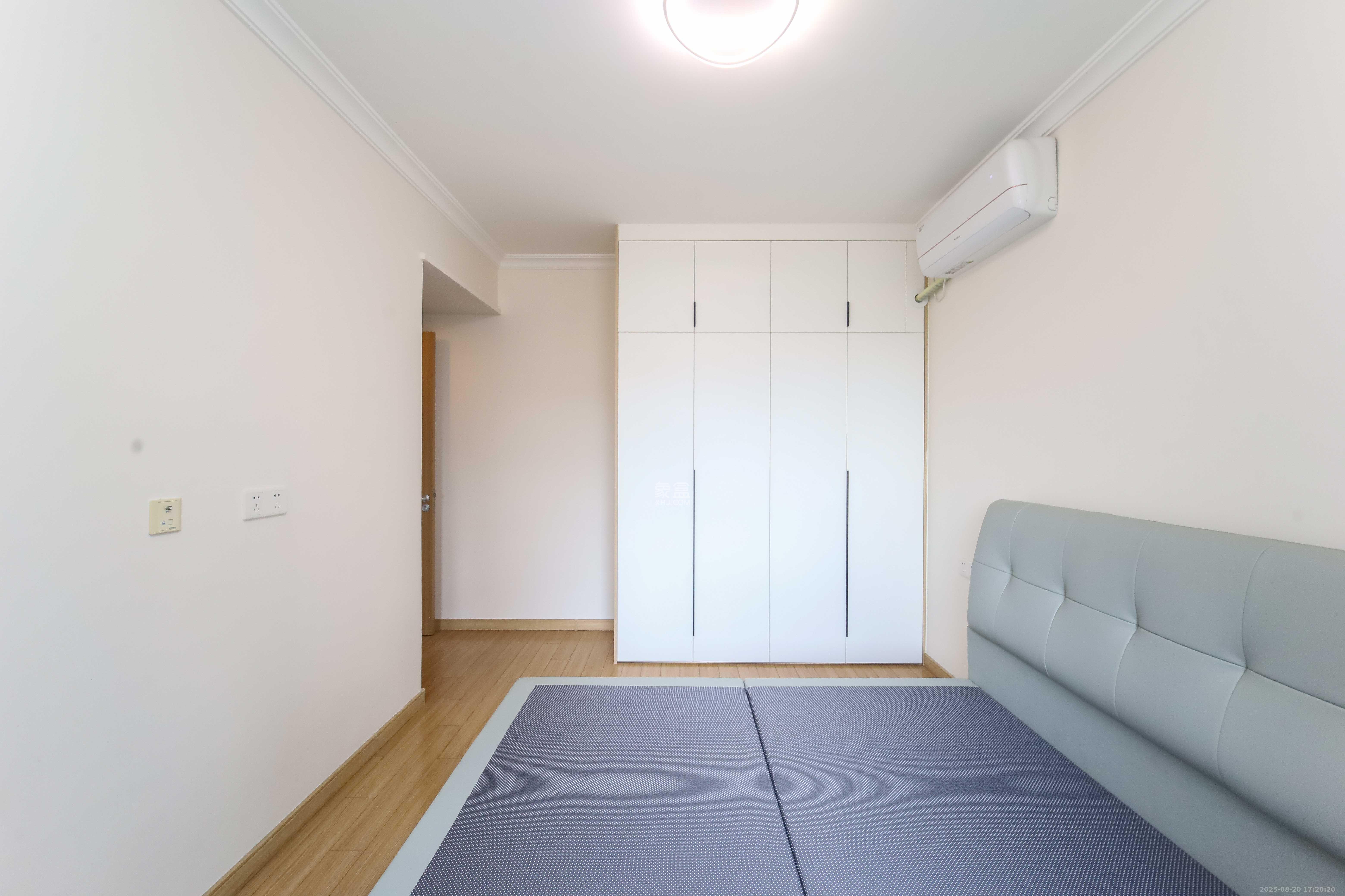 万科金域蓝湾 3室2厅2卫 128.0万 万科金域蓝湾 3室2厅2卫 128.0万卧室