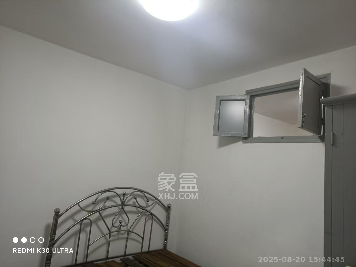 向韶村 3室1厅1卫 1800.0元/月 向韶村 3室1厅1卫 1800.0元/月室内图