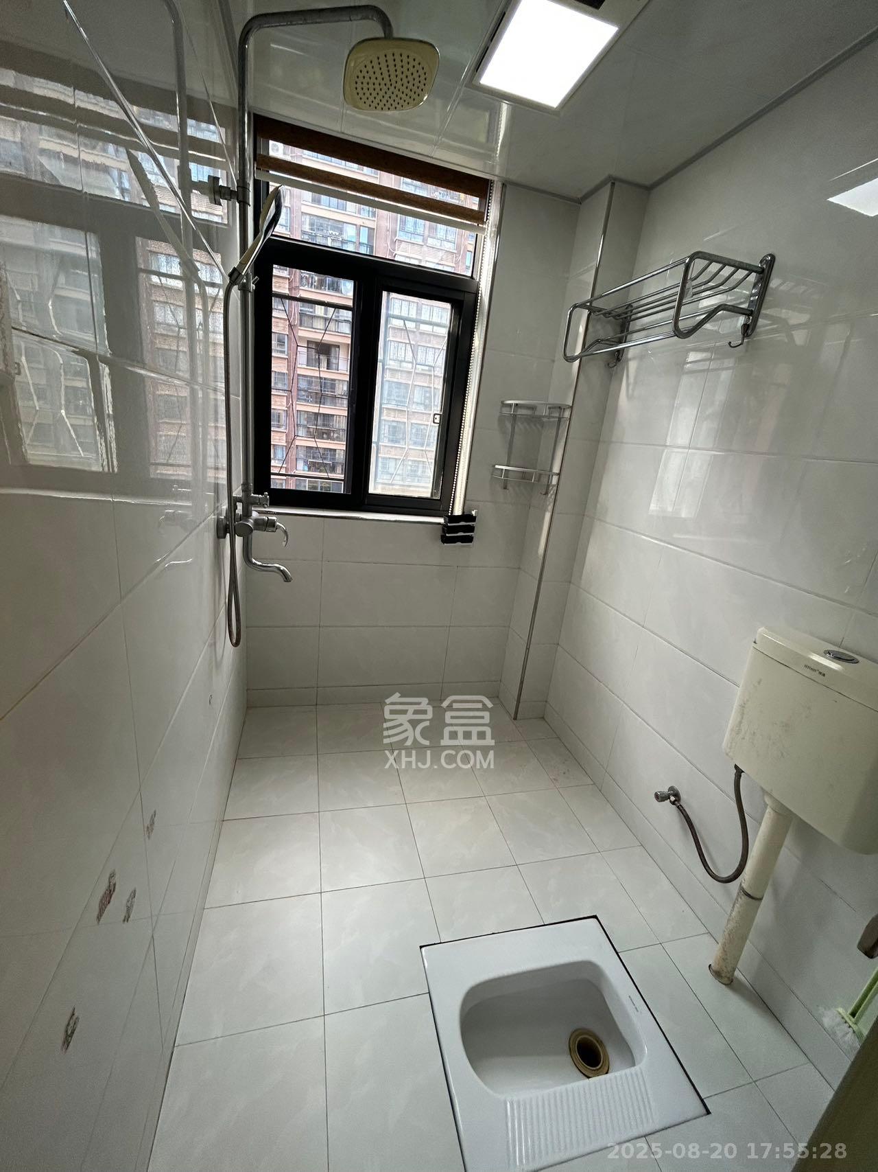 五矿格澜郡 3室2厅2卫 2500.0元/月 五矿格澜郡 3室2厅2卫 2500.0元/月室内图