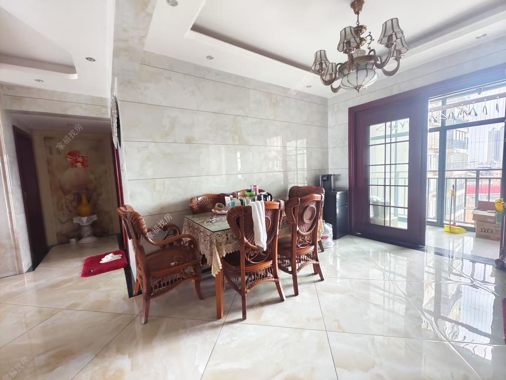 吉泰邦臣  4室2厅2卫    2500.0元/月 吉泰邦臣  4室2厅2卫    2500.0元/月室内图