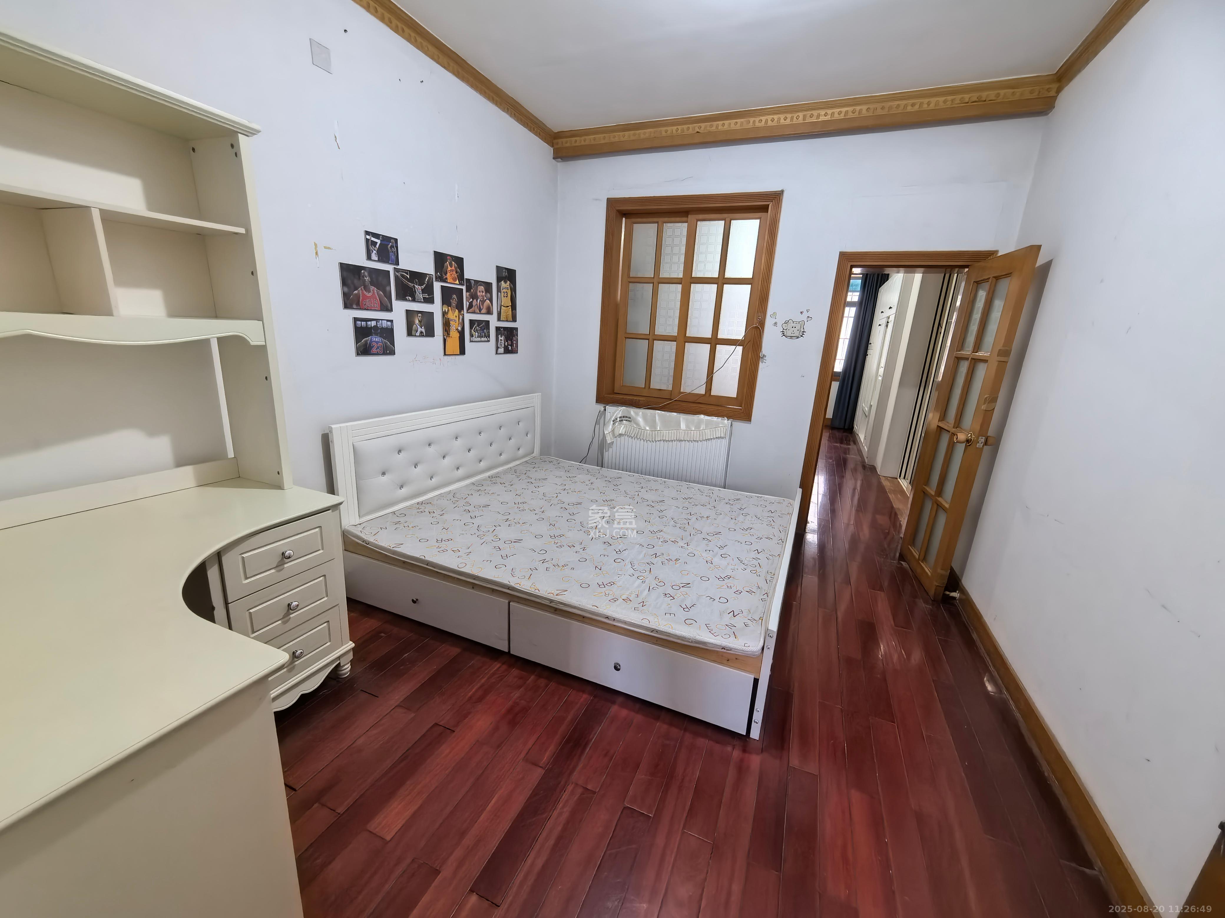 水警大队宿舍 4室2厅2卫 4000.0元/月 水警大队宿舍 4室2厅2卫 4000.0元/月室内图