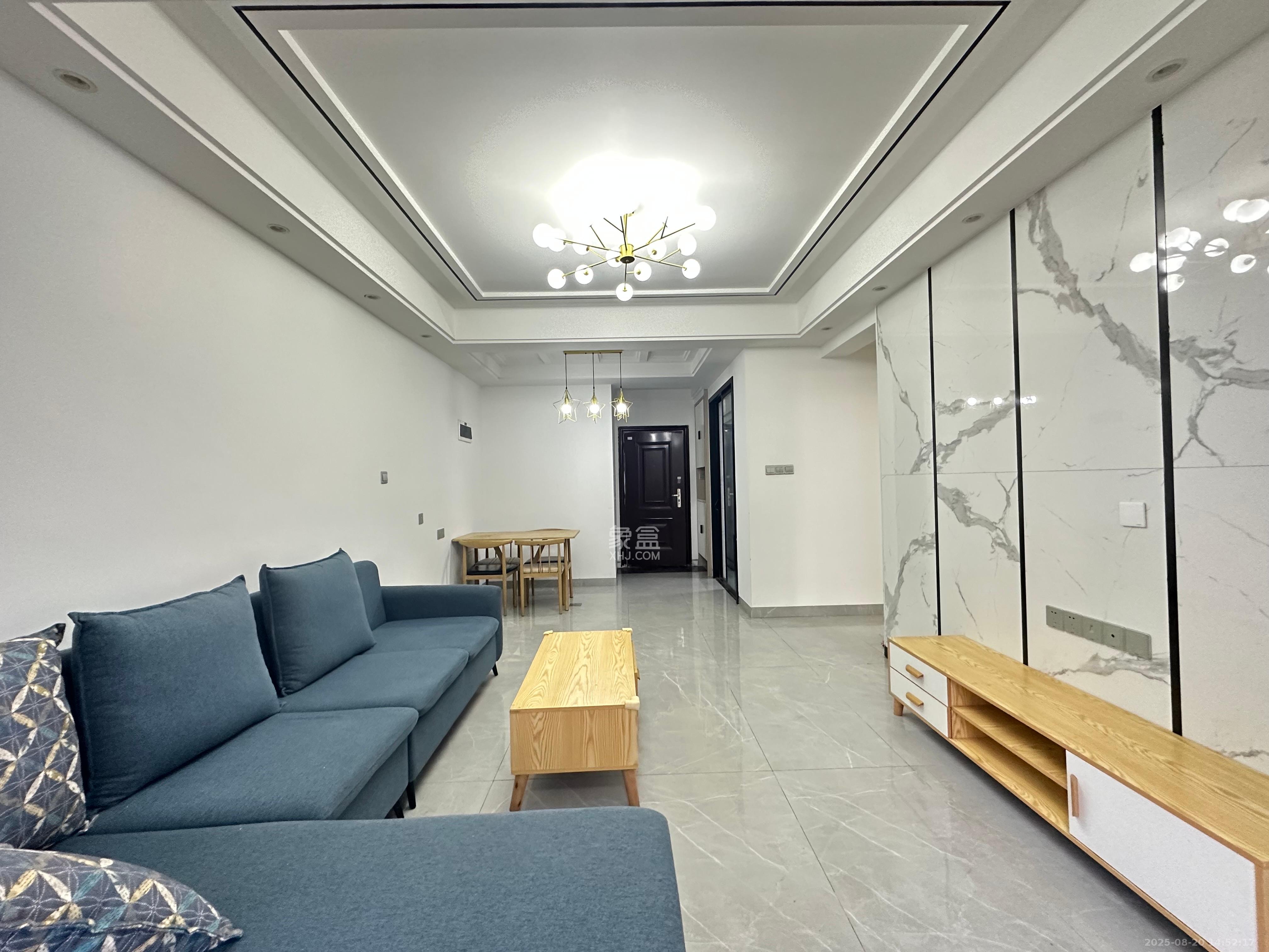 金鹰玖珑山 3室2厅1卫 2300.0元/月 金鹰玖珑山 3室2厅1卫 2300.0元/月室内图