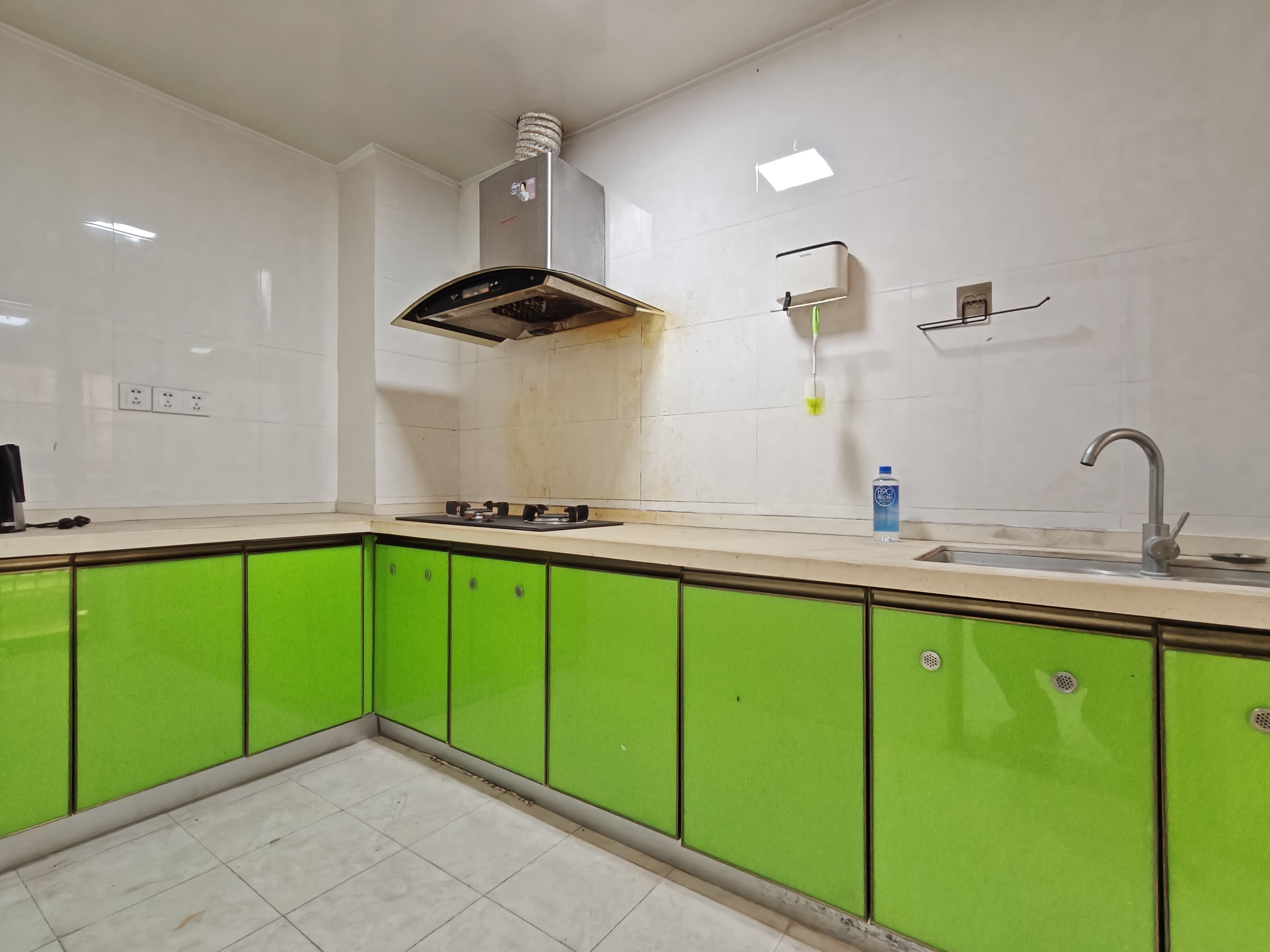 名门学府【八顺大厦】 1室1厅1卫 1600.0元/月 名门学府【八顺大厦】 1室1厅1卫 1600.0元/月室内图