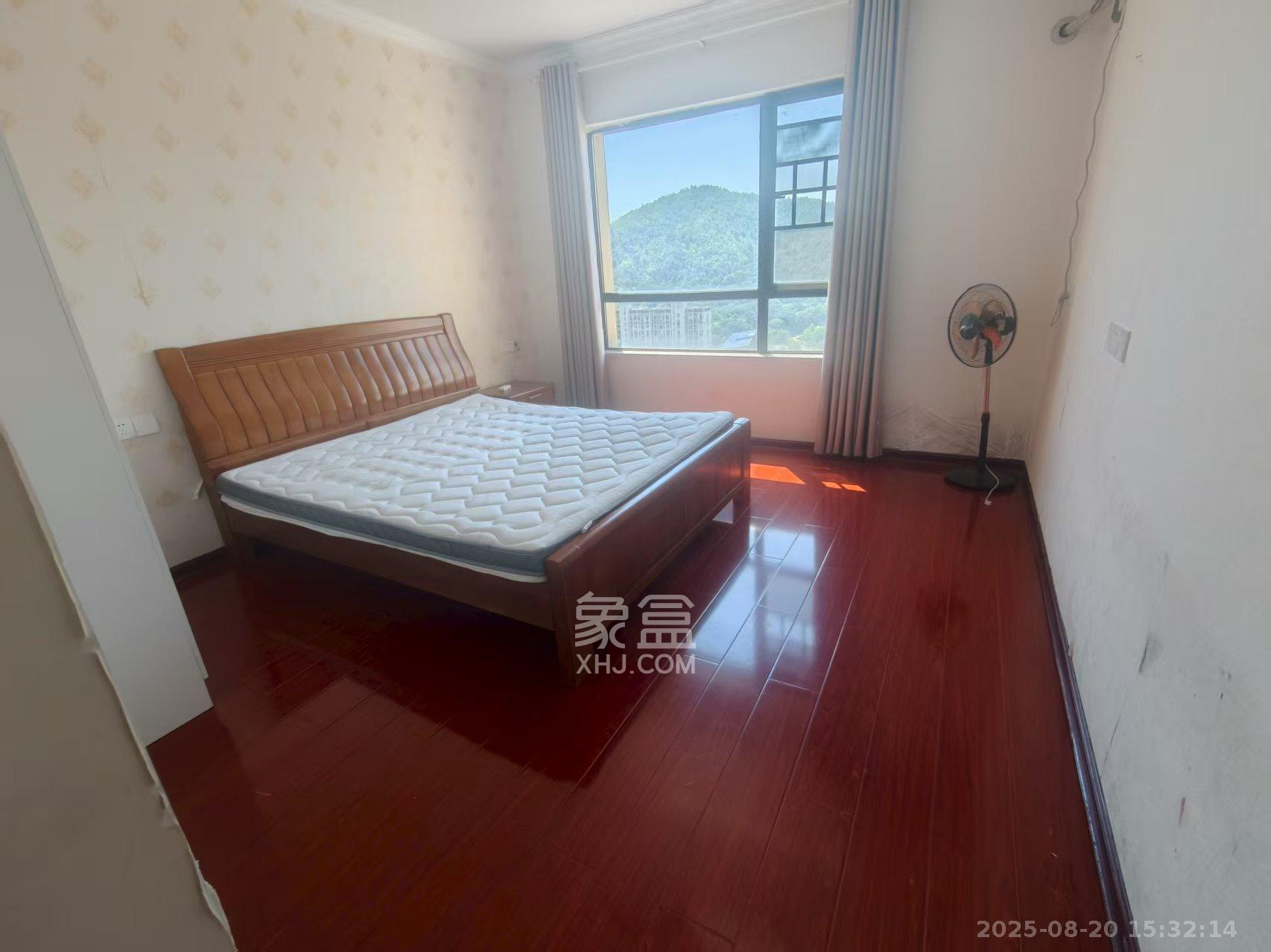 中海梅溪湖壹号  3室2厅1卫   3300.00元/月室内图