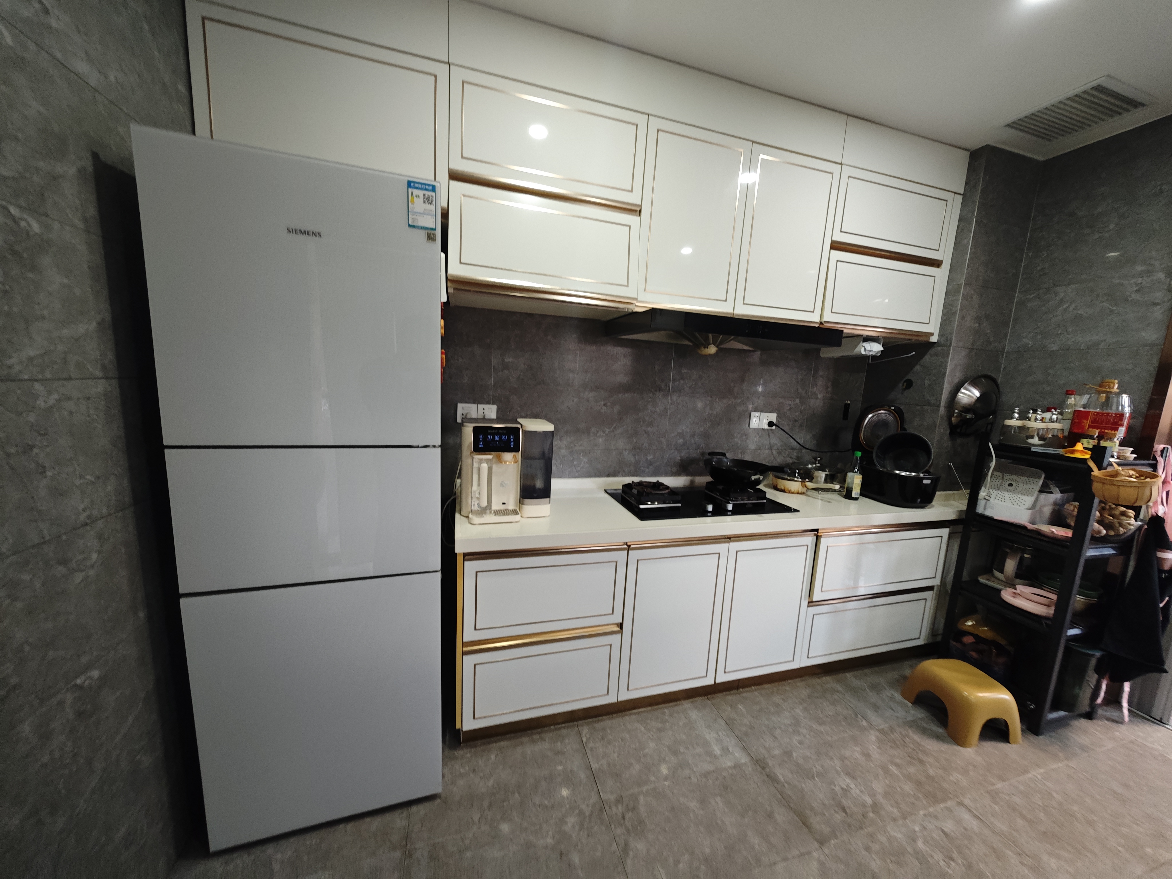 海航豪庭北苑 4室2厅2卫 10000.0元/月 海航豪庭北苑 4室2厅2卫 10000.0元/月室内图