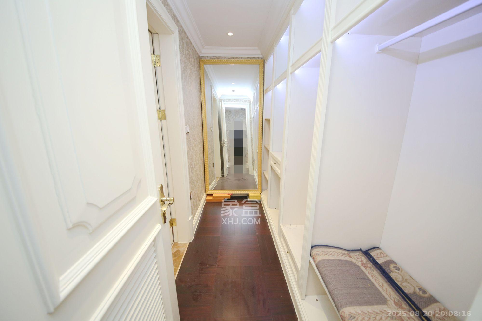 万达公馆 3室2厅3卫 11000.0元/月 万达公馆 3室2厅3卫 11000.0元/月室内图