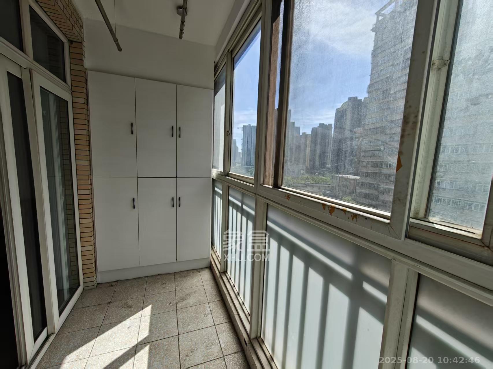 金碧文华 2室2厅1卫 1900.0元/月 金碧文华 2室2厅1卫 1900.0元/月室内图