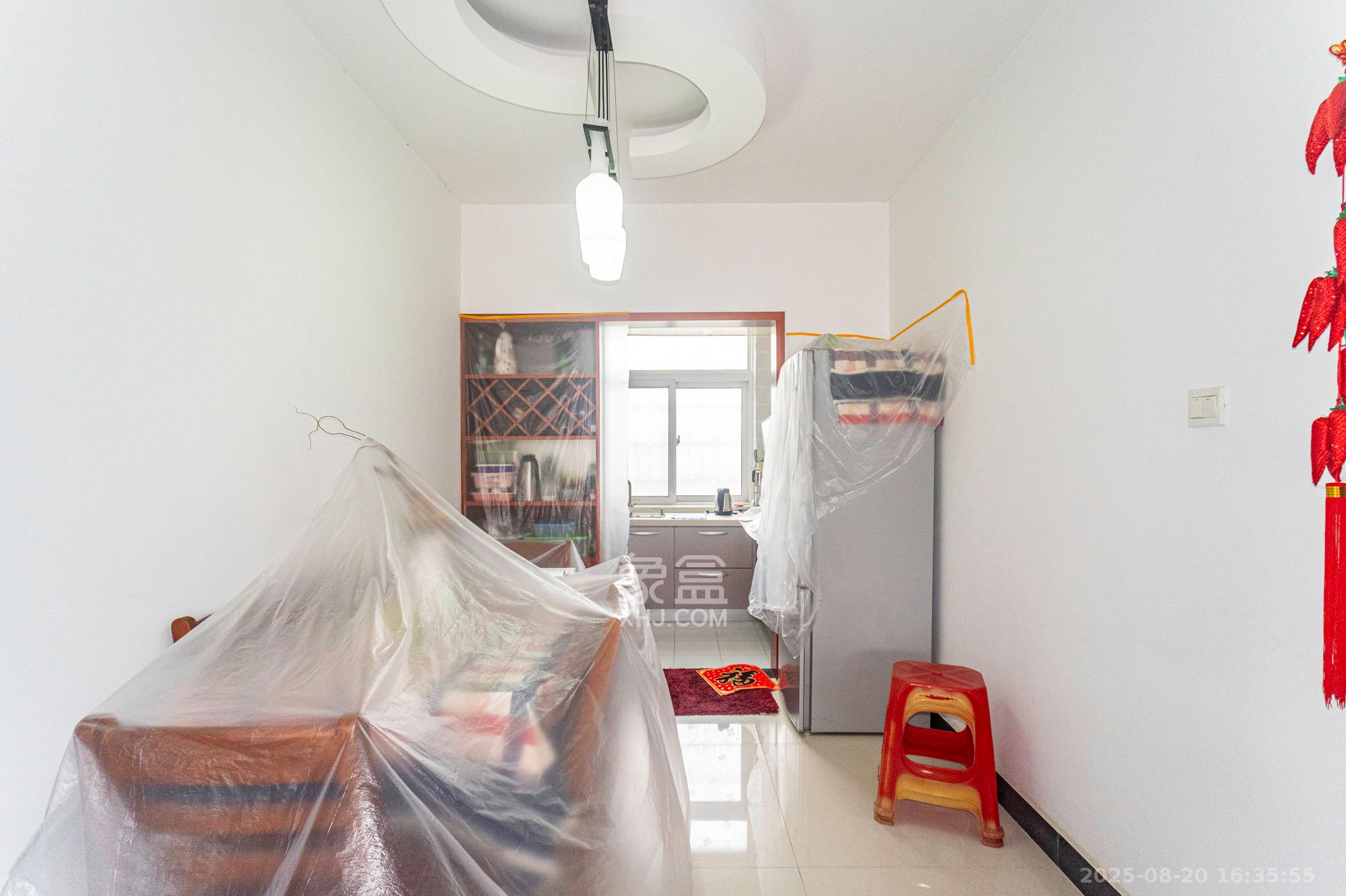 山水湾 3室2厅1卫 62.8万 山水湾 3室2厅1卫 62.8万客厅