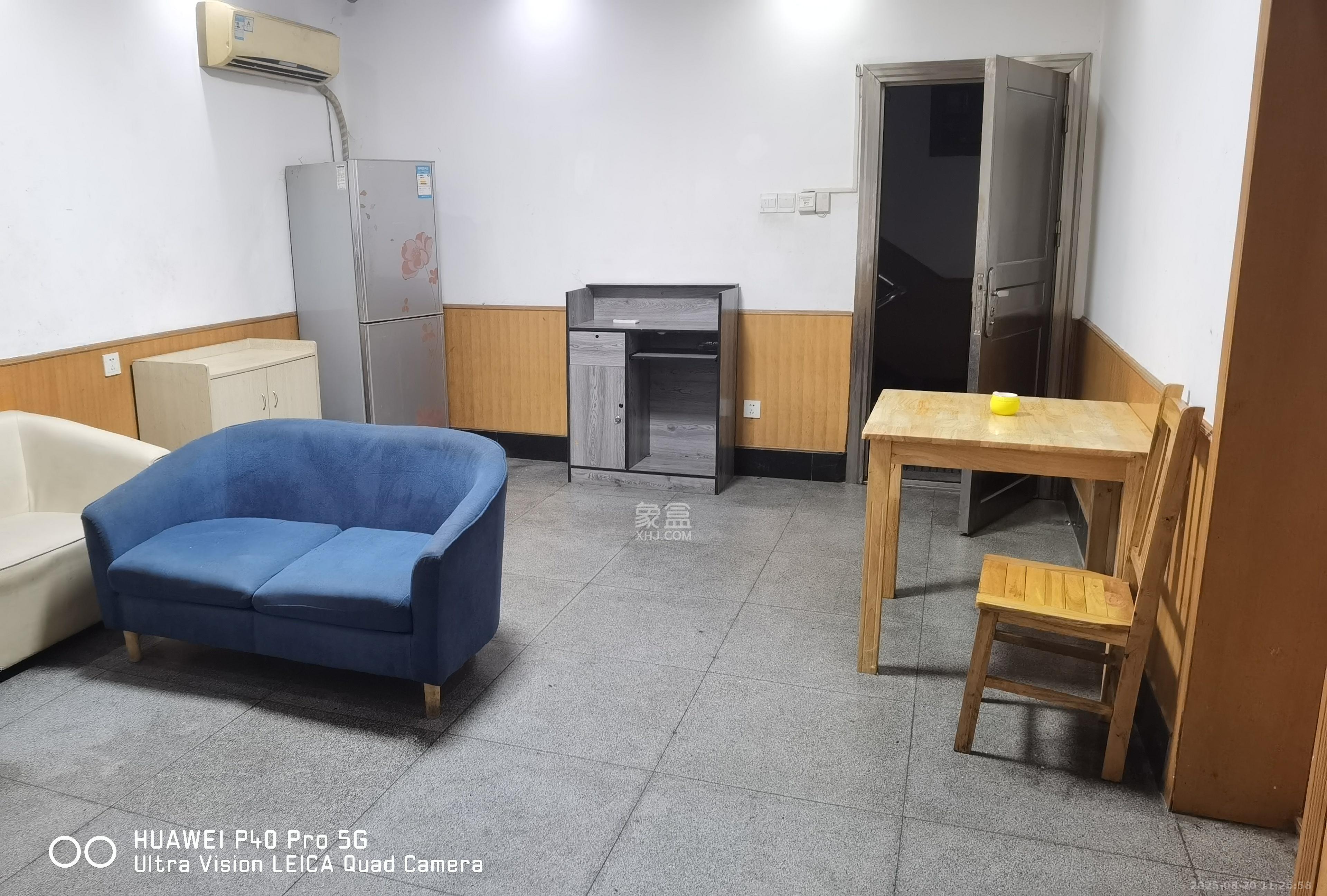 星沙六区 3室2厅1卫 1200.0元/月 星沙六区 3室2厅1卫 1200.0元/月室内图