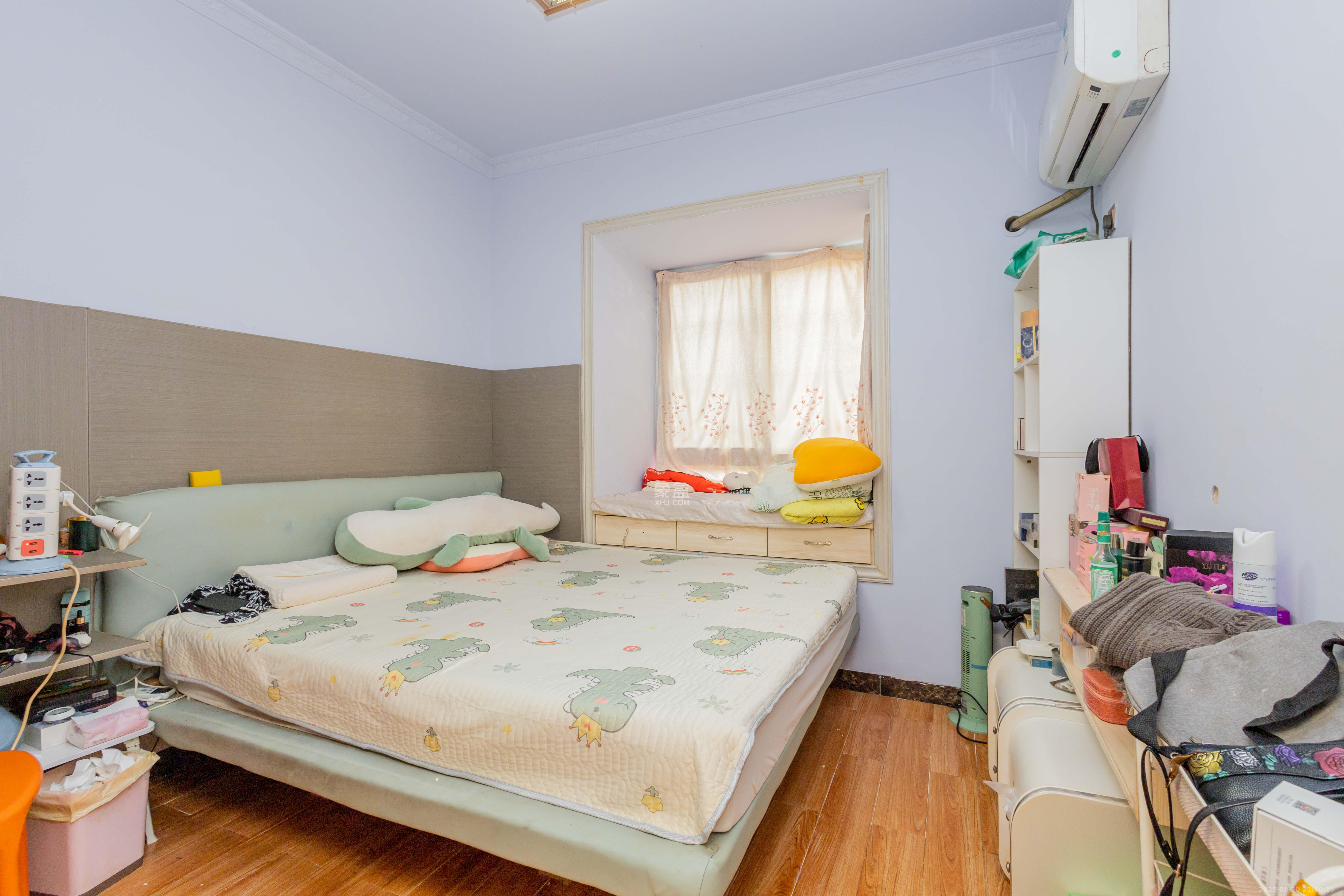 昌和商业中心/昌和国际  3室2厅2卫    58.0万卧室