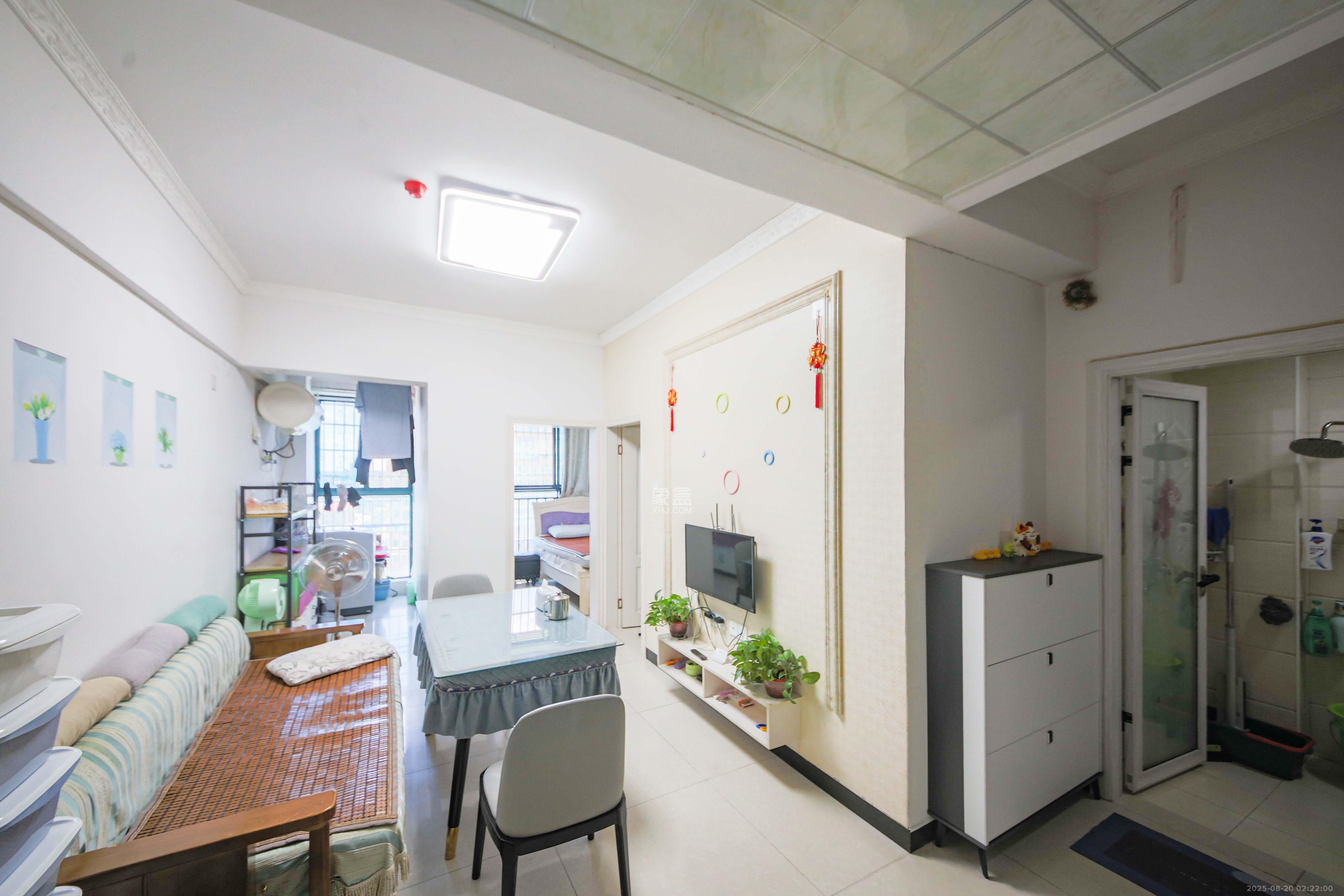 才子嘉都 2室1厅1卫 36.8万 才子嘉都 2室1厅1卫 36.8万客厅