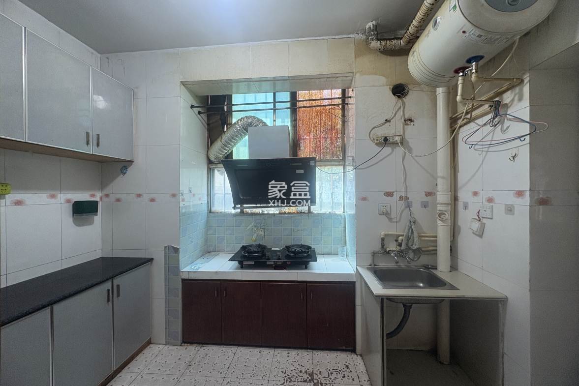 王家小区  3室2厅2卫    1100.0元/月 王家小区  3室2厅2卫    1100.0元/月室内图1