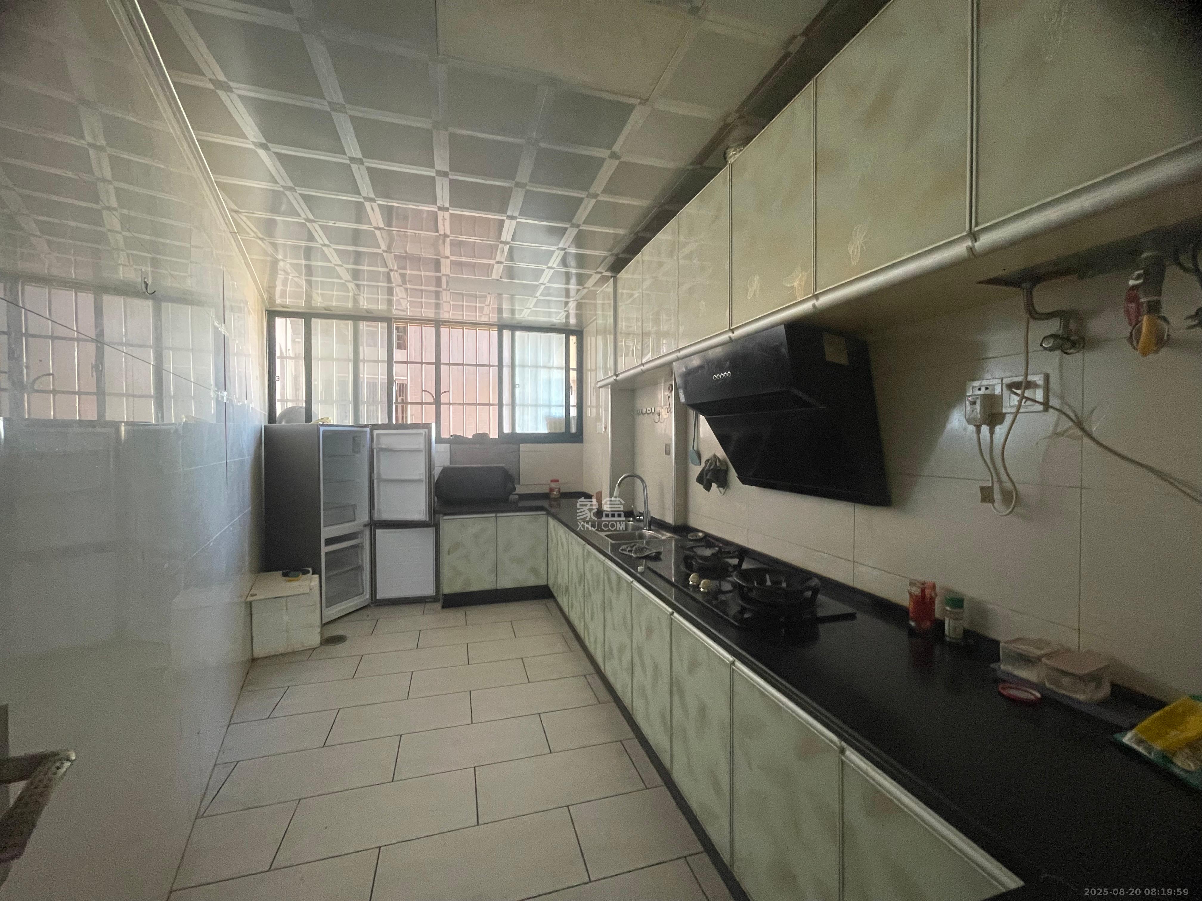 筑梦佳园  4室2厅2卫    2000.0元/月 筑梦佳园  4室2厅2卫    2000.0元/月室内图