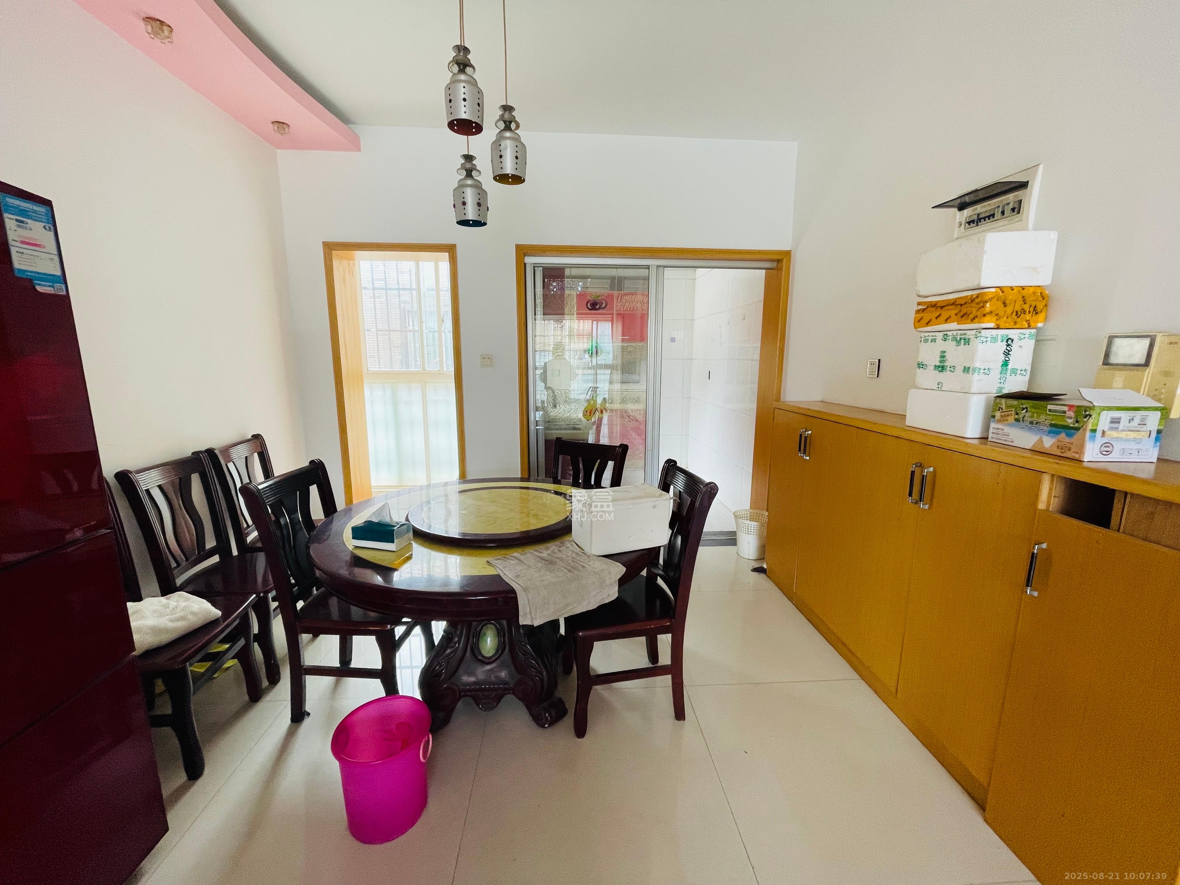 紫晶城 3室2厅2卫 1800.00元/月 紫晶城 3室2厅2卫 1800.00元/月室内图