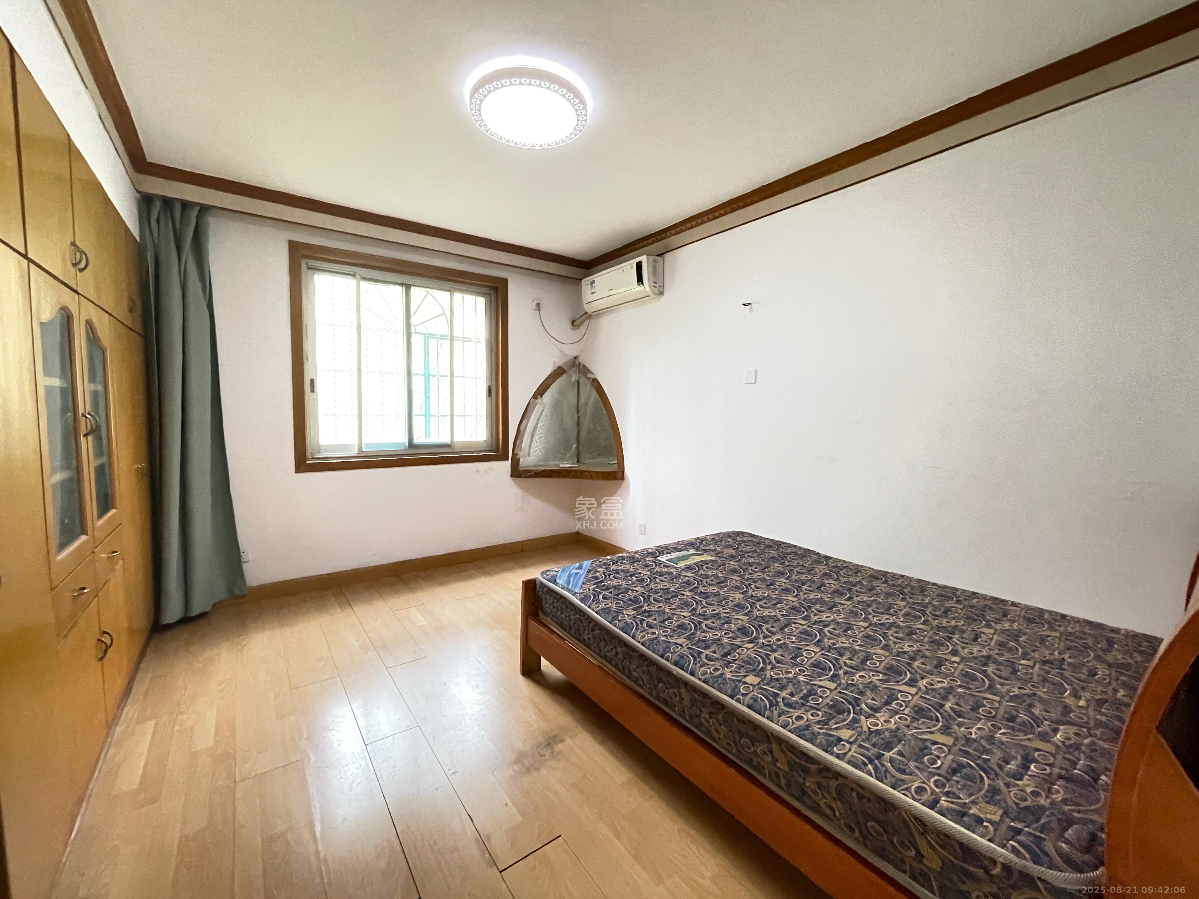 湘卫花苑  3室2厅1卫   2200.00元/月室内图