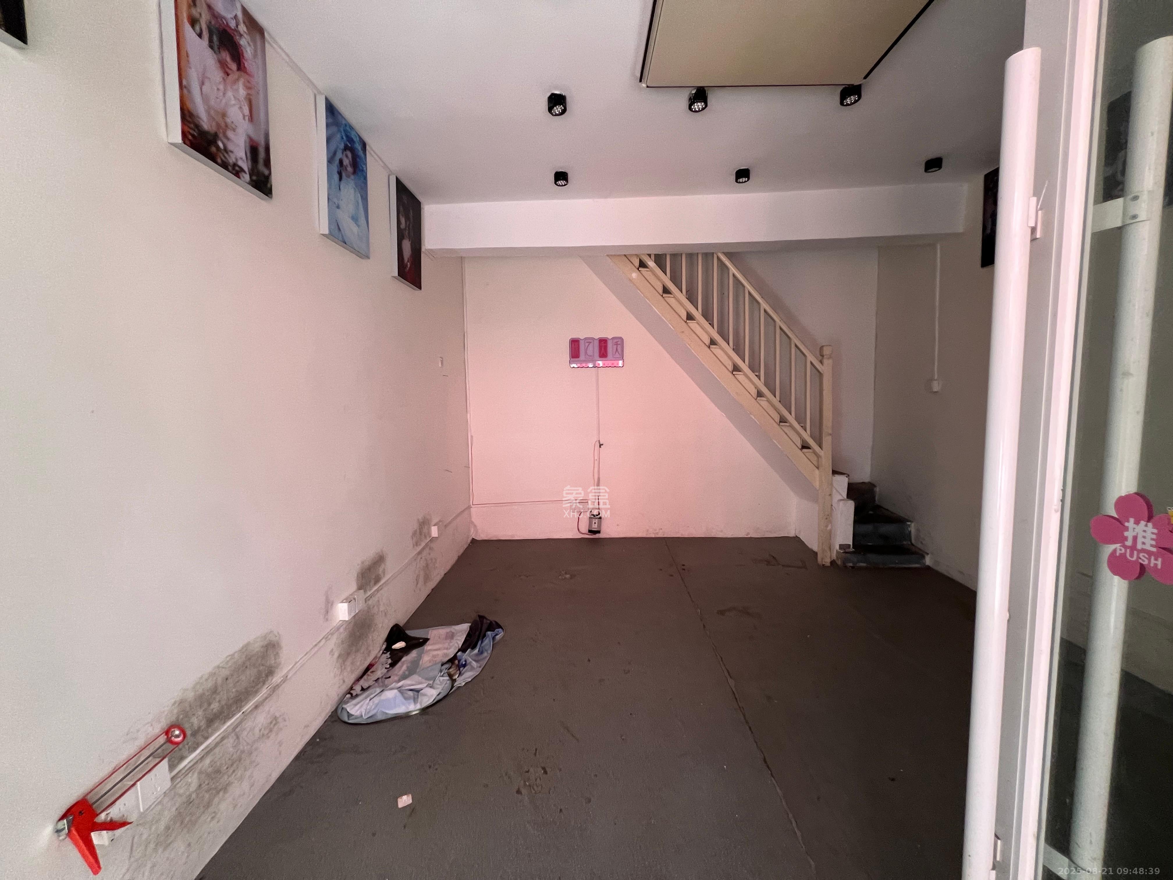 太平街散盘 3室1厅1卫 7800.0元/月 太平街散盘 3室1厅1卫 7800.0元/月室内图