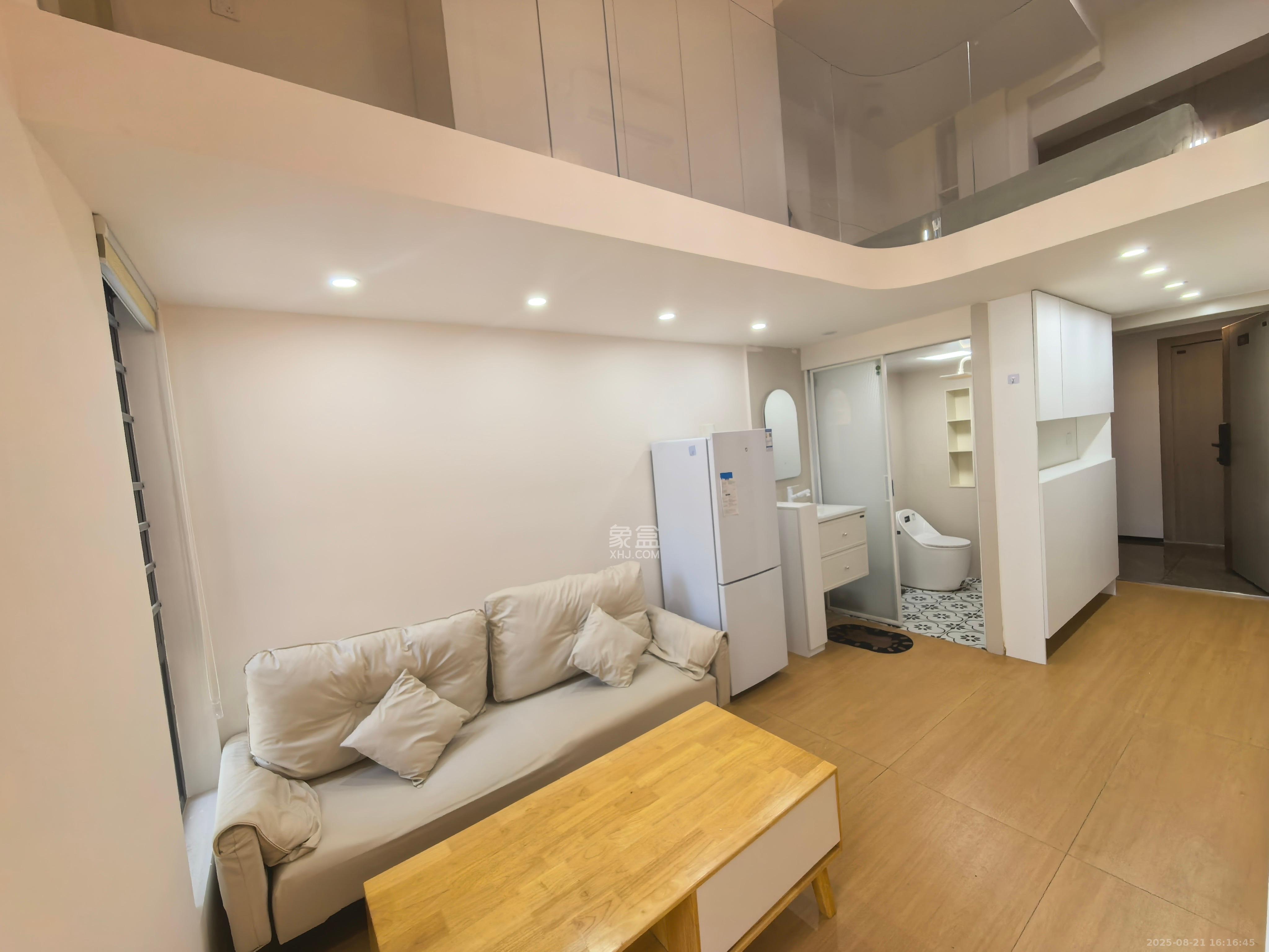 力高凤凰新天  1室1厅1卫    2300.0元/月 力高凤凰新天  1室1厅1卫    2300.0元/月室内图1