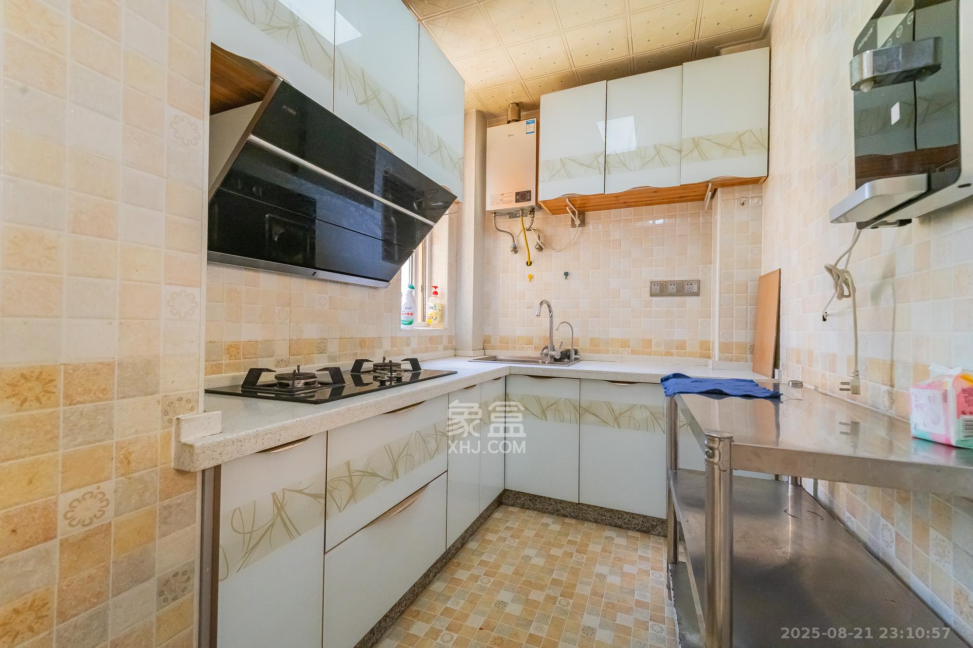 MOMA当代广场  3室2厅1卫    61.8万 MOMA当代广场  3室2厅1卫    61.8万厨房