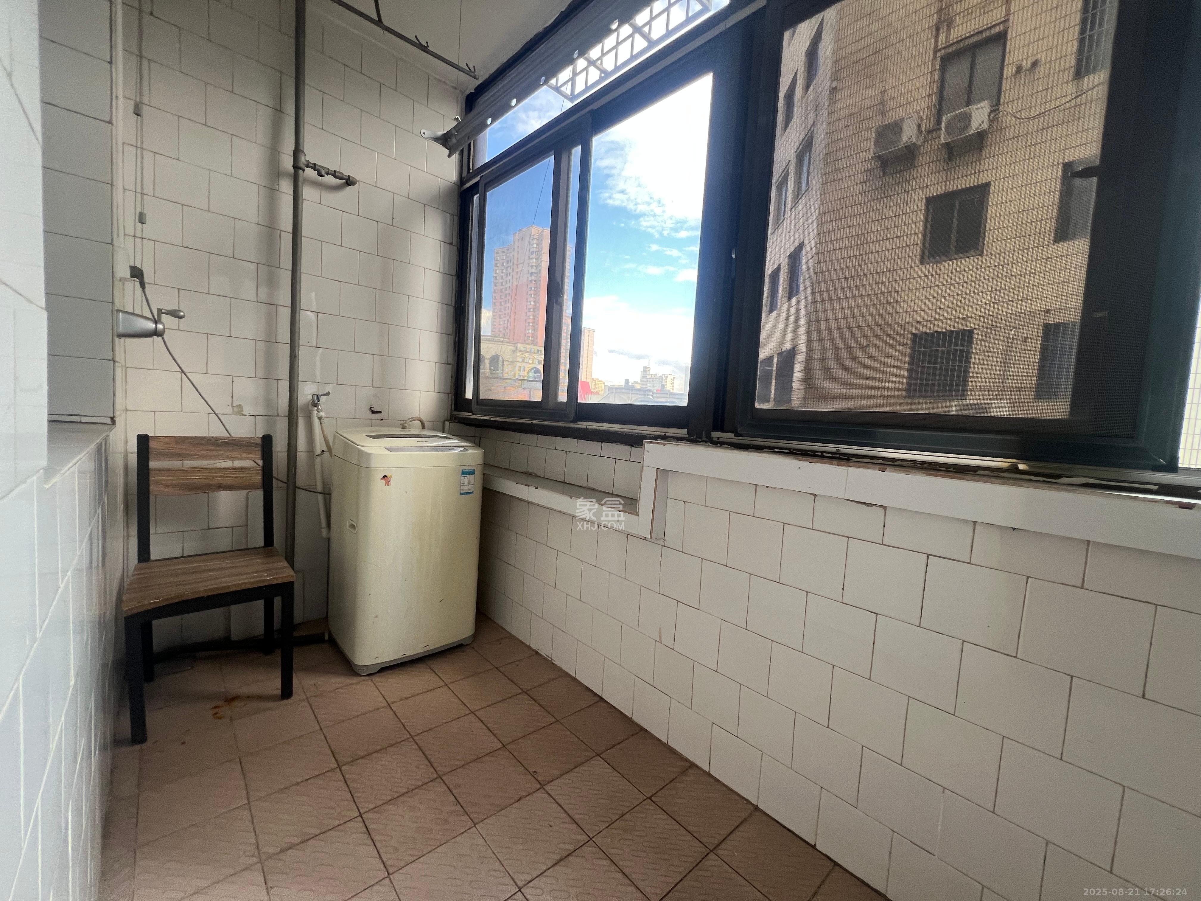 便河边散盘 2室1厅1卫 2400.0元/月 便河边散盘 2室1厅1卫 2400.0元/月室内图