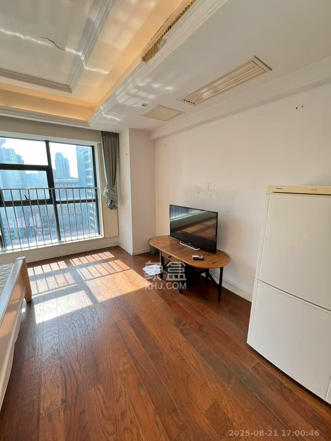 壹号公馆  1室1厅1卫    1980.0元/月室内图