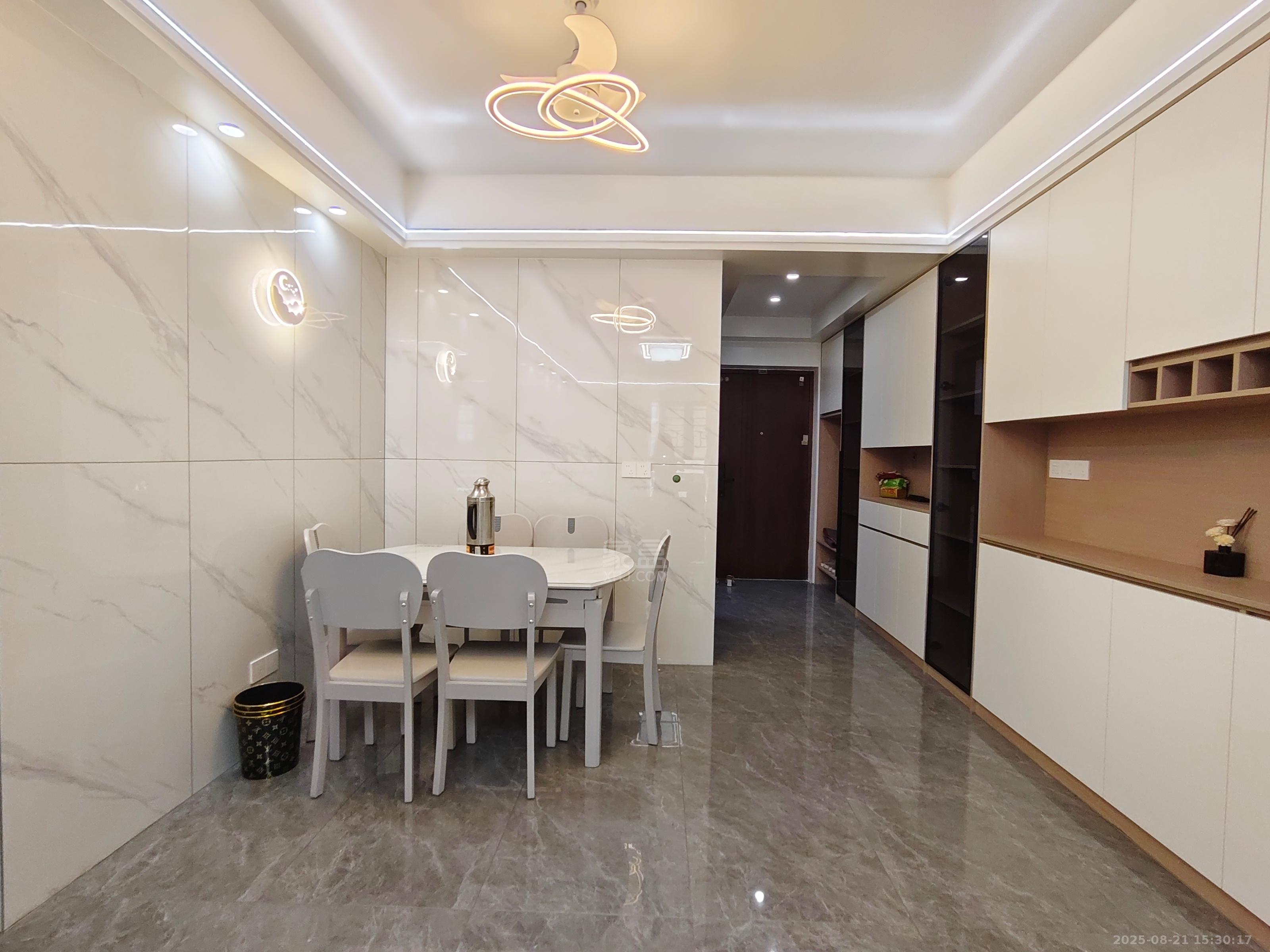 阳光城新城樾府 3室2厅2卫 2100.0元/月 阳光城新城樾府 3室2厅2卫 2100.0元/月室内图