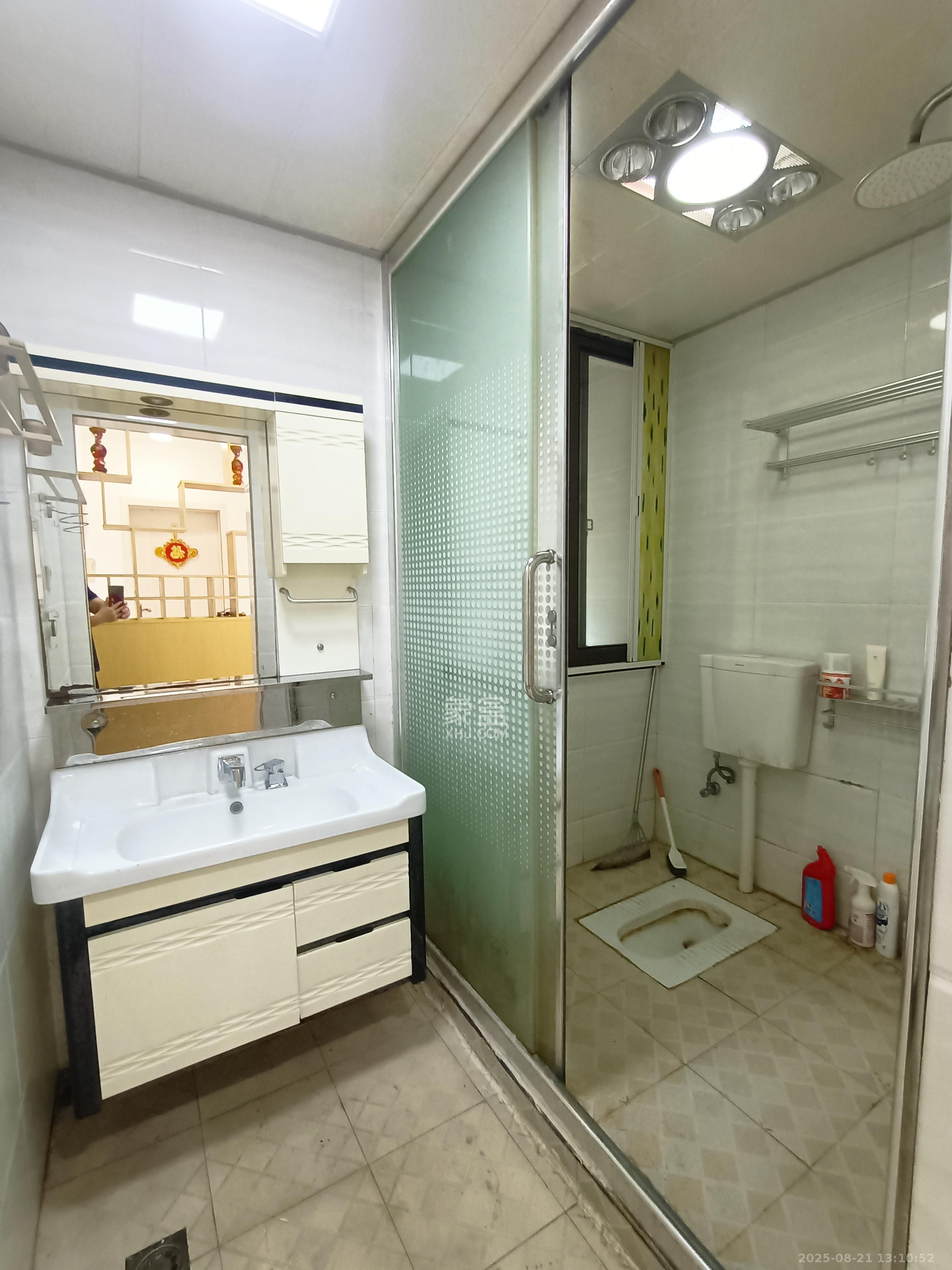 旭辉华庭  3室2厅1卫    1700.0元/月 旭辉华庭  3室2厅1卫    1700.0元/月室内图