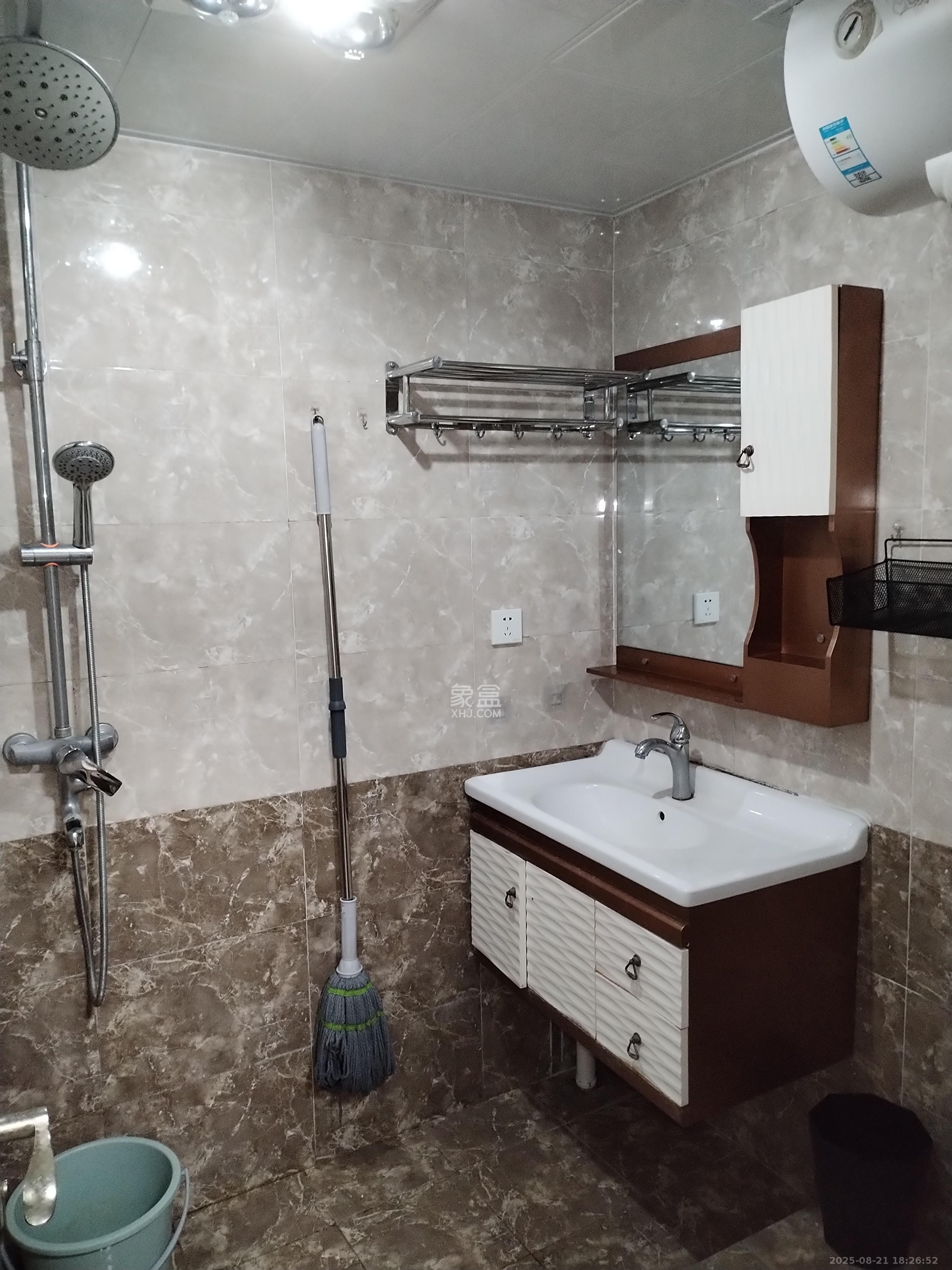 钰龙天下二期（钰龙佳园）  1室1厅1卫    1000.0元/月室内图