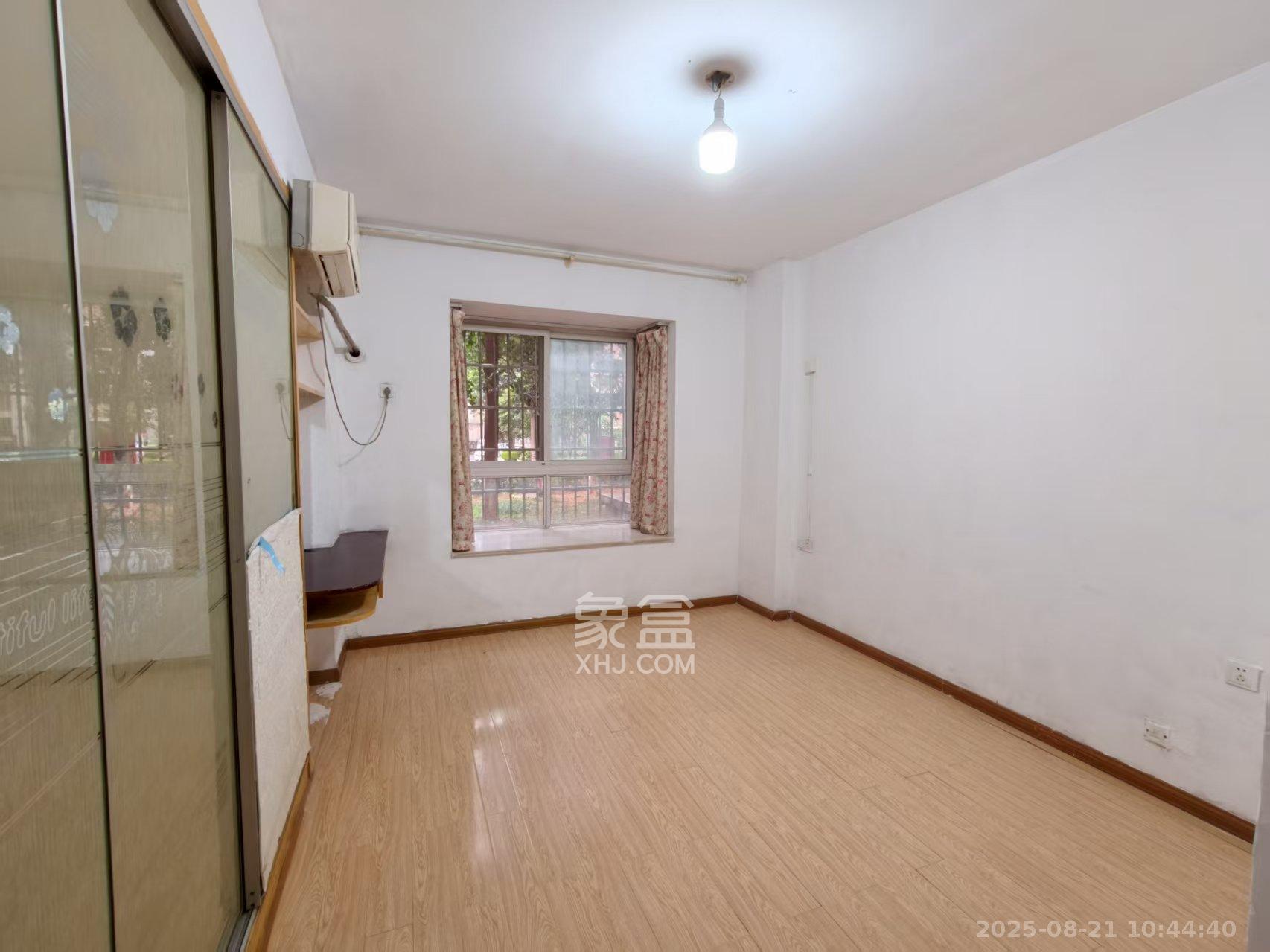 东门尚苑 4室2厅1卫 1800.0元/月 东门尚苑 4室2厅1卫 1800.0元/月室内图