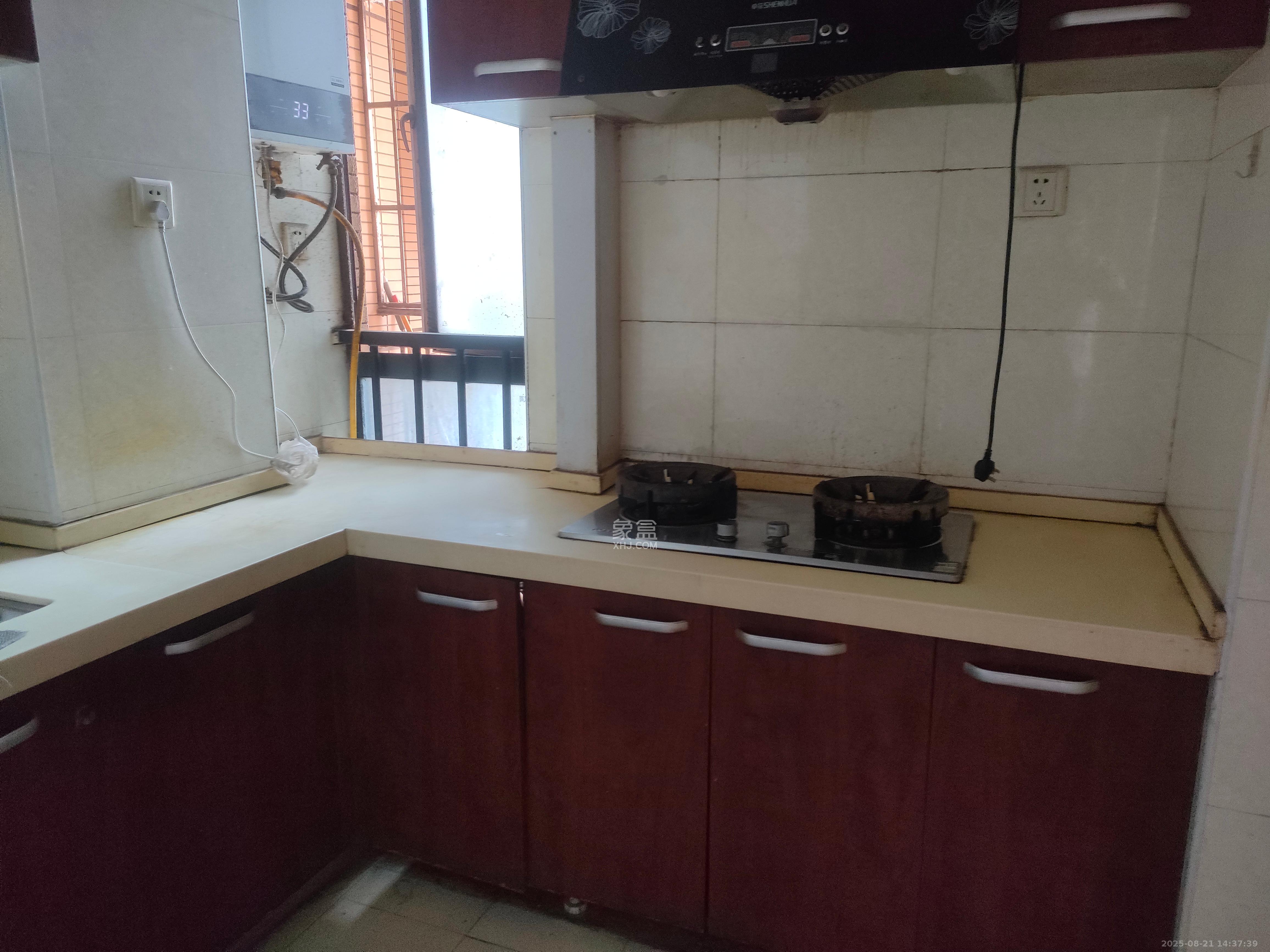 融圣国际 2室1厅1卫 2100.0元/月 融圣国际 2室1厅1卫 2100.0元/月室内图