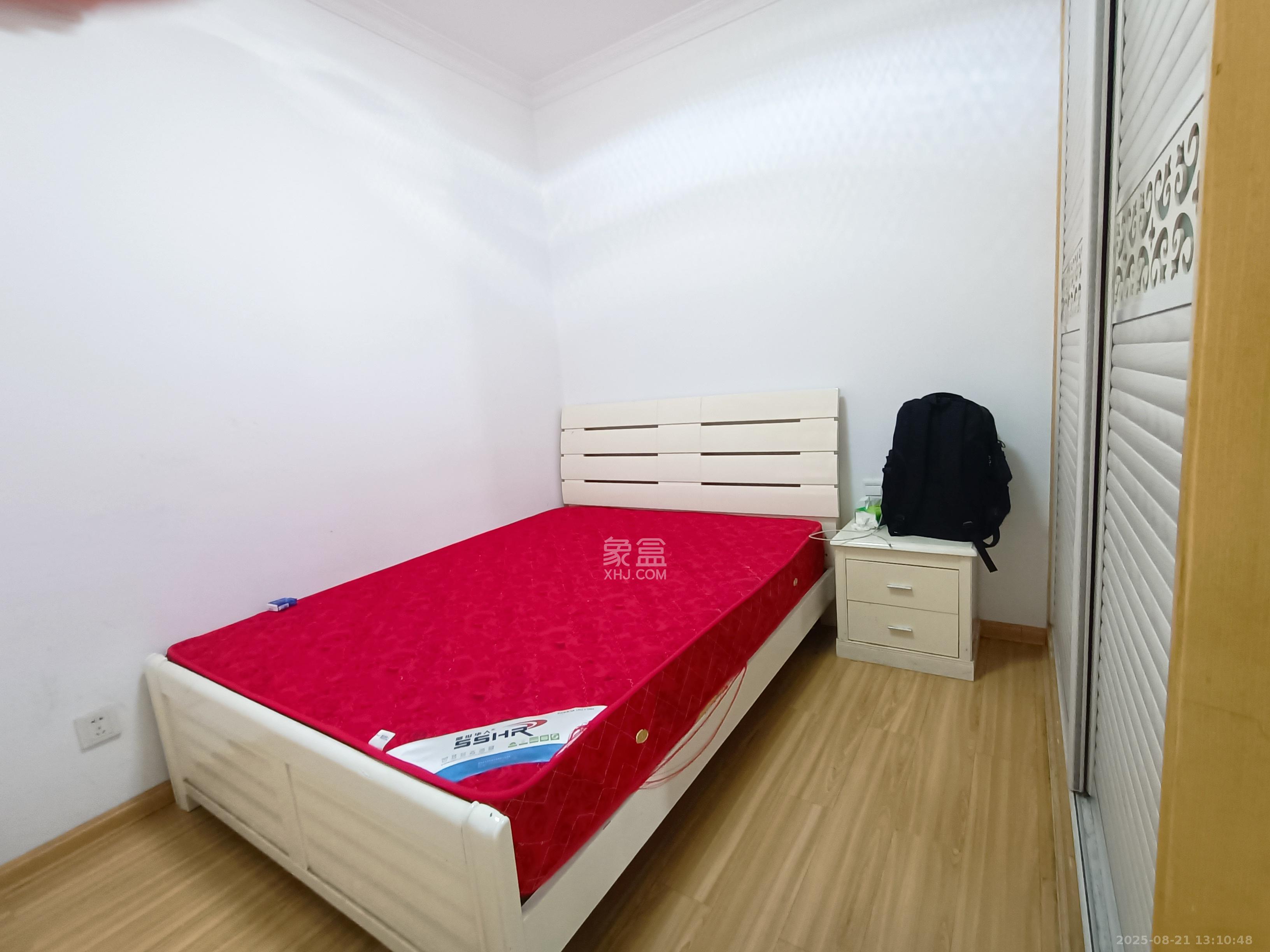 旭辉华庭  3室2厅1卫    1700.0元/月 旭辉华庭  3室2厅1卫    1700.0元/月室内图