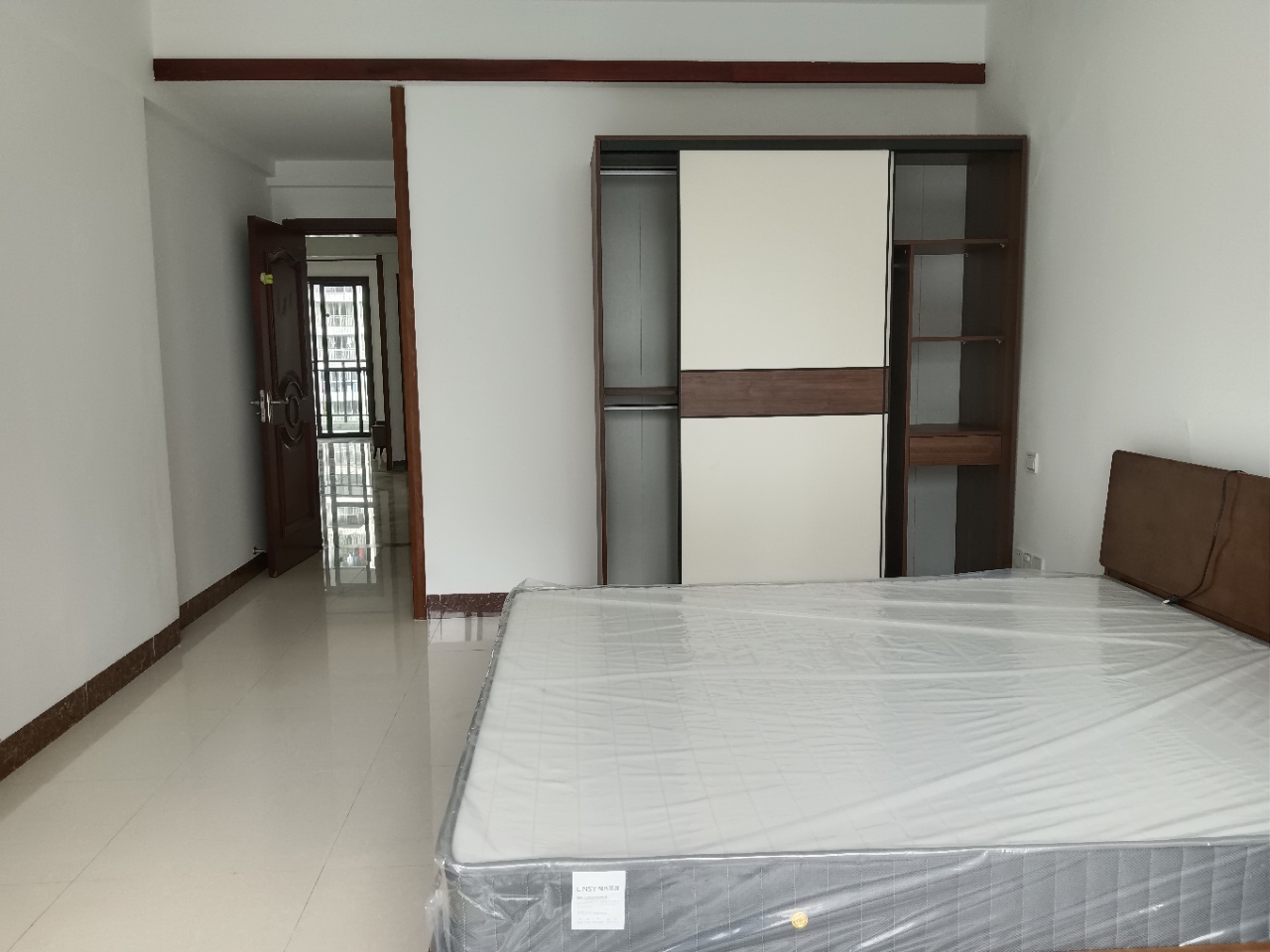 翠景园  3室2厅1卫   3800.00元/月室内图