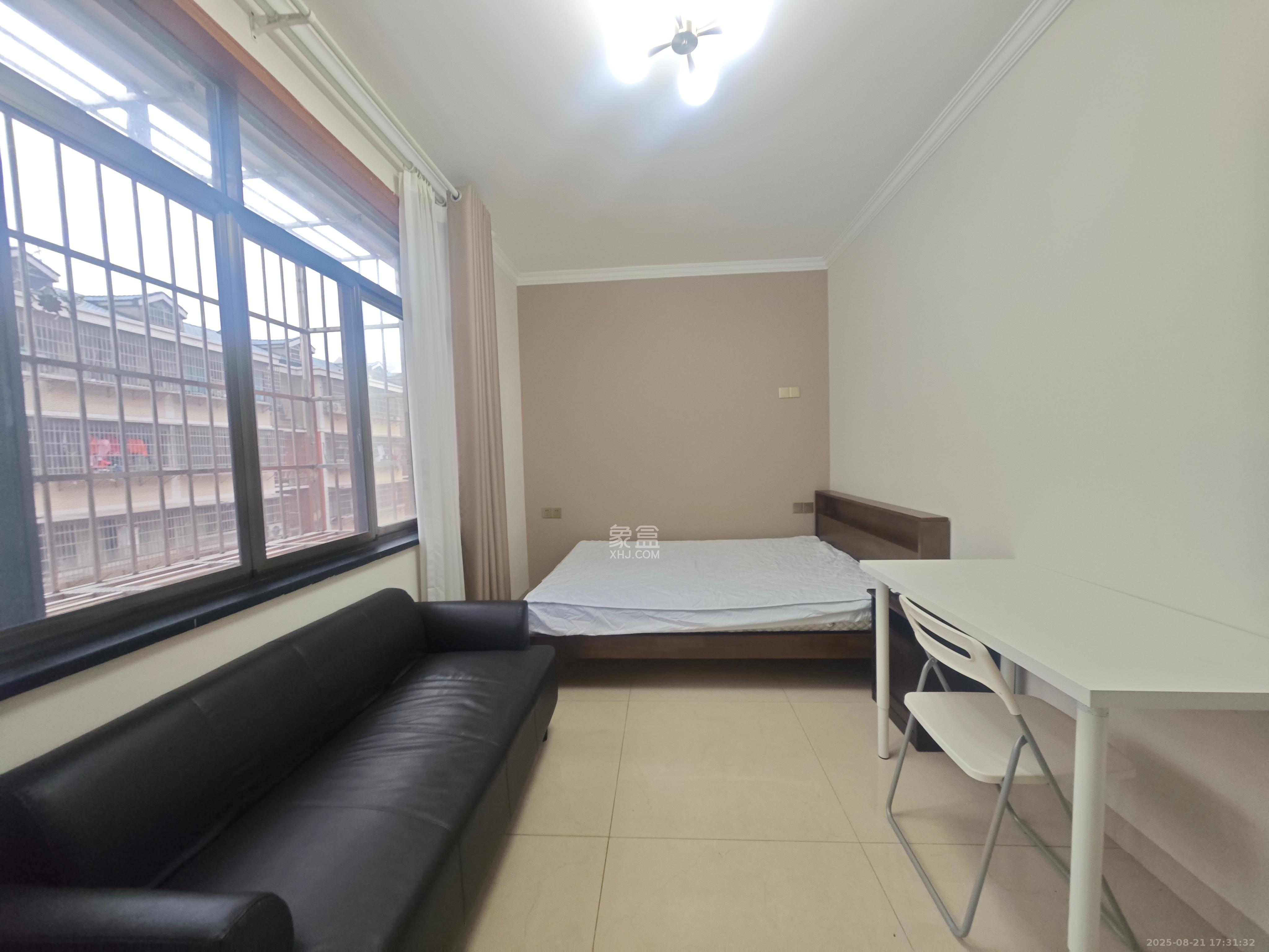 洪西安置小区(洪缘小区) 1室1厅1卫 1400.0元/月 洪西安置小区(洪缘小区) 1室1厅1卫 1400.0元/月室内图