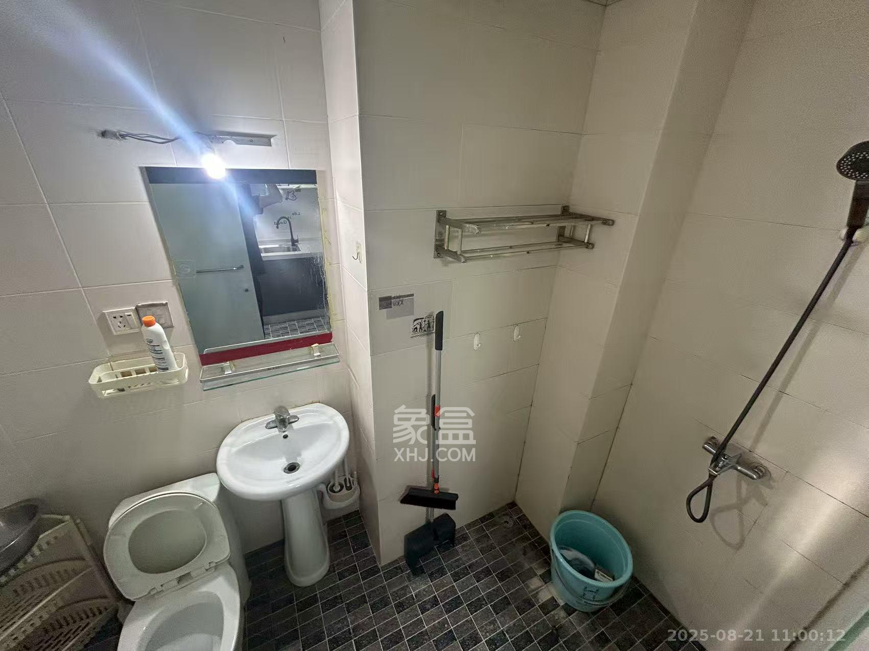 他城(天鸿时代公寓) 1室1厅1卫 1400.0元/月 他城(天鸿时代公寓) 1室1厅1卫 1400.0元/月室内图